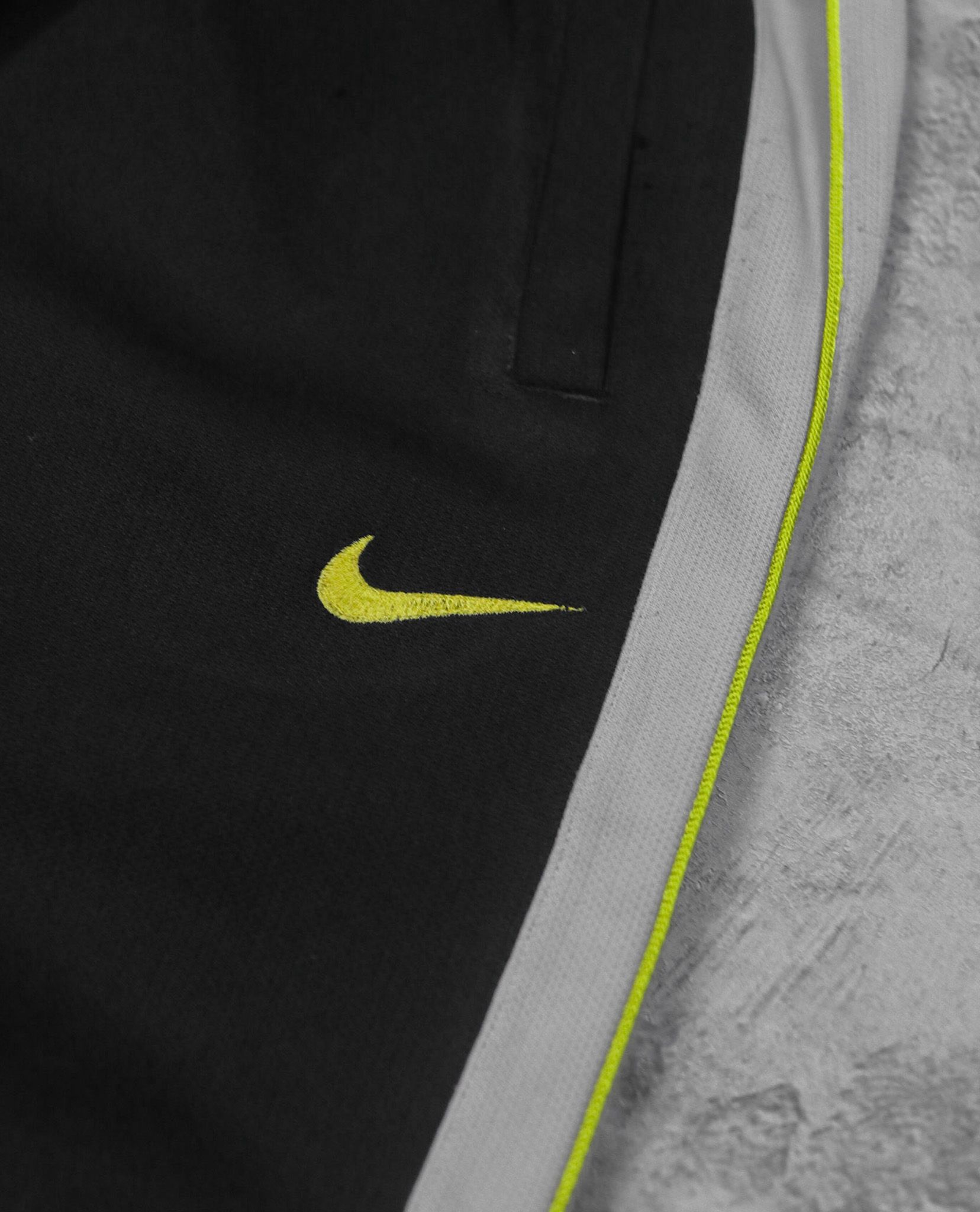 01.11.23 - VTG TRACK PANTS - NIKE 2000s
