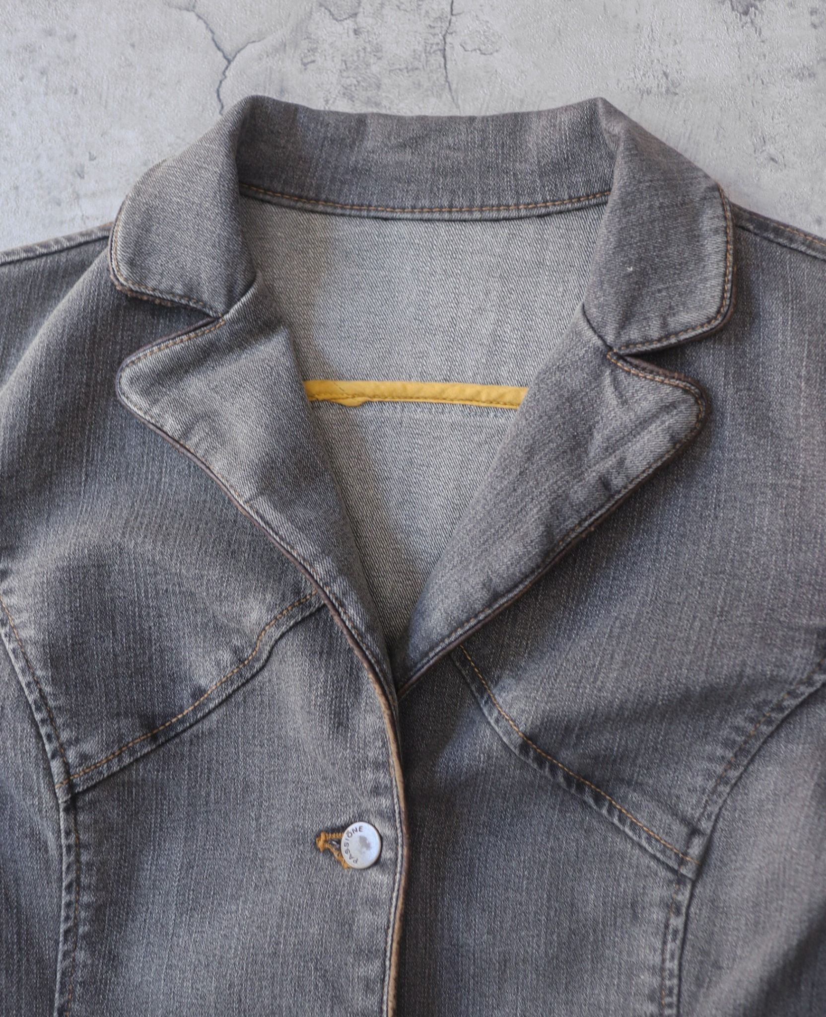 02.18.24 - VTG CROPPED DENIM BLAZER JACKET - PASSIONE