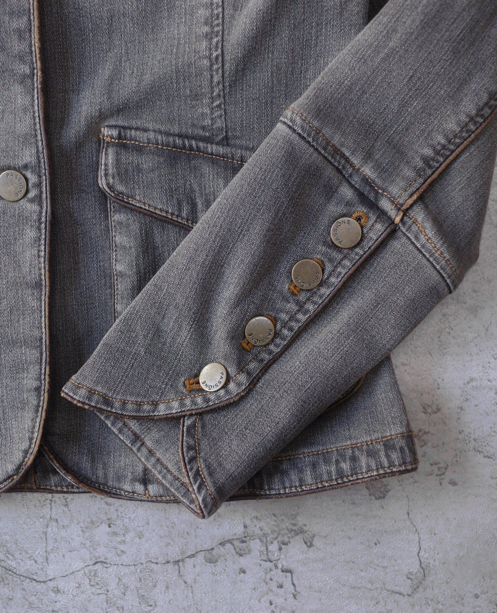 02.18.24 - VTG CROPPED DENIM BLAZER JACKET - PASSIONE