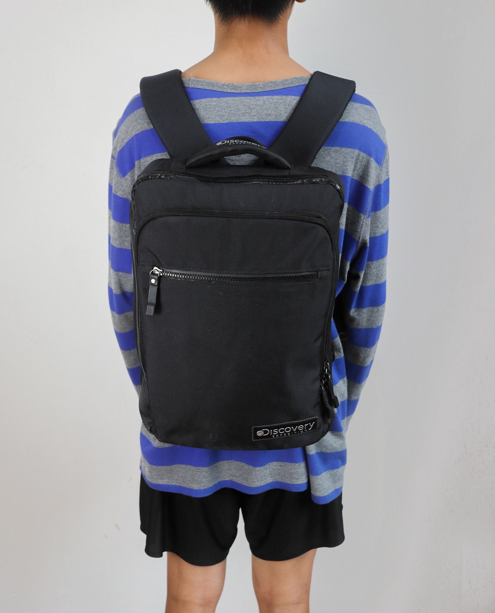 06.13.23 - VTG BAG - DISCOVERY