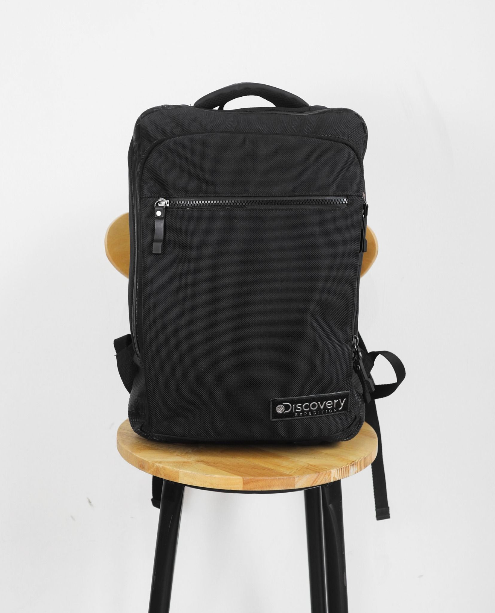 06.13.23 - VTG BAG - DISCOVERY
