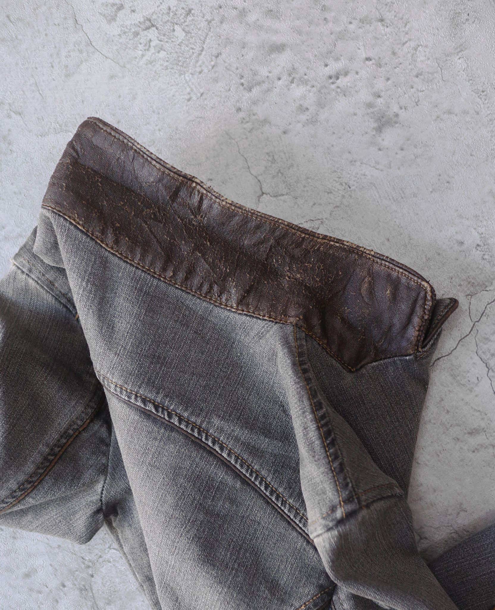 02.18.24 - VTG CROPPED DENIM BLAZER JACKET - PASSIONE