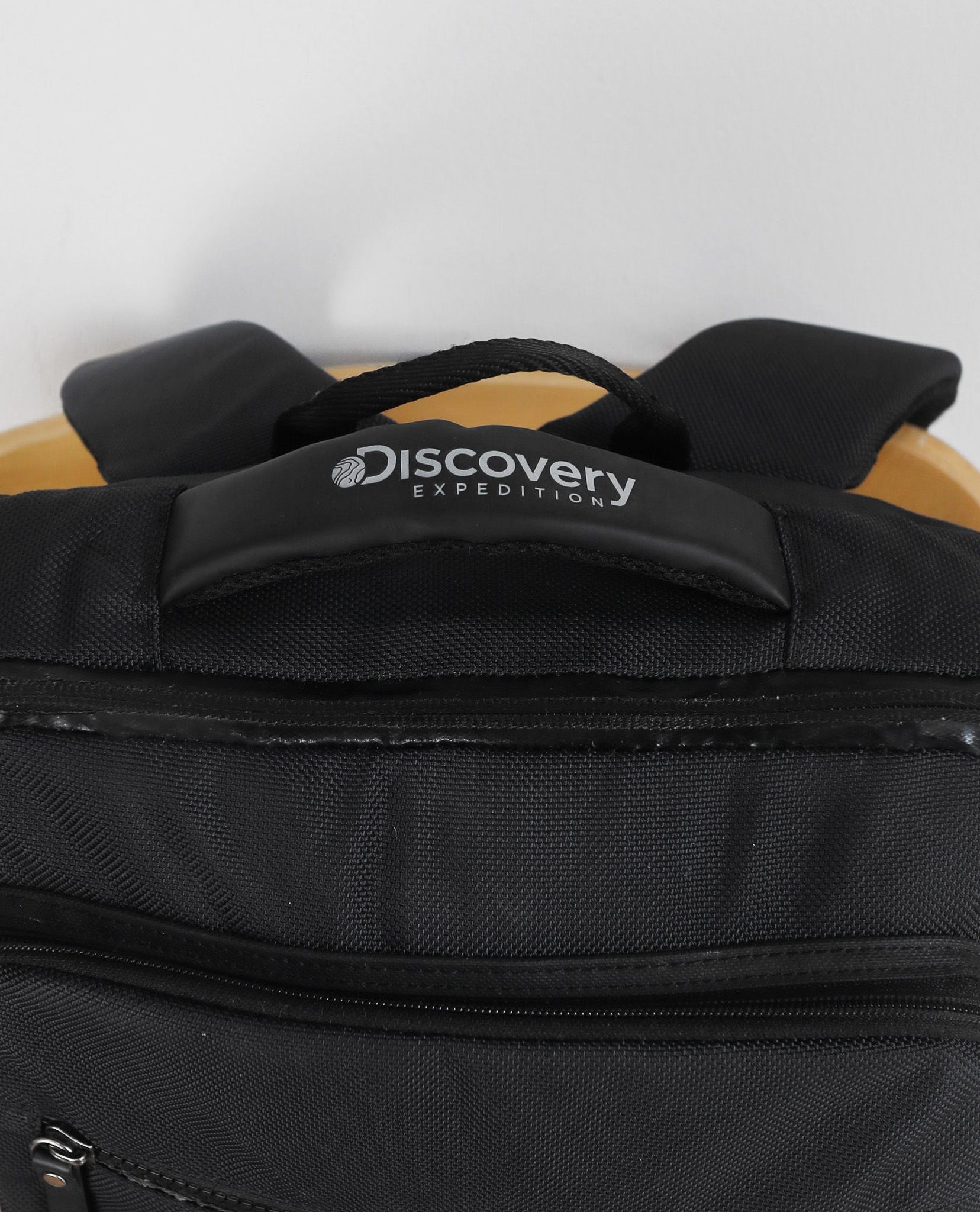 06.13.23 - VTG BAG - DISCOVERY