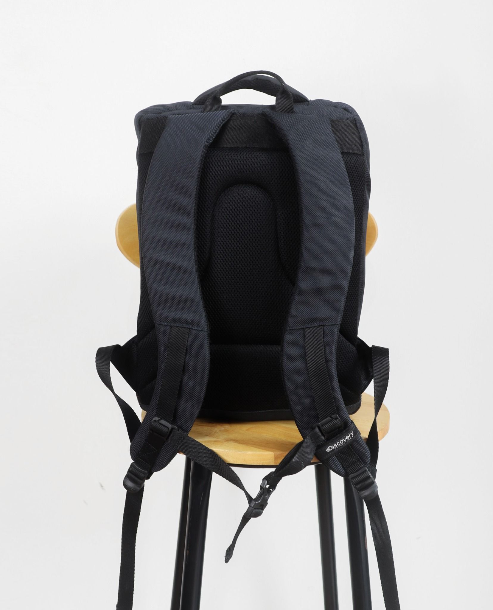 06.13.23 - VTG BAG - DISCOVERY