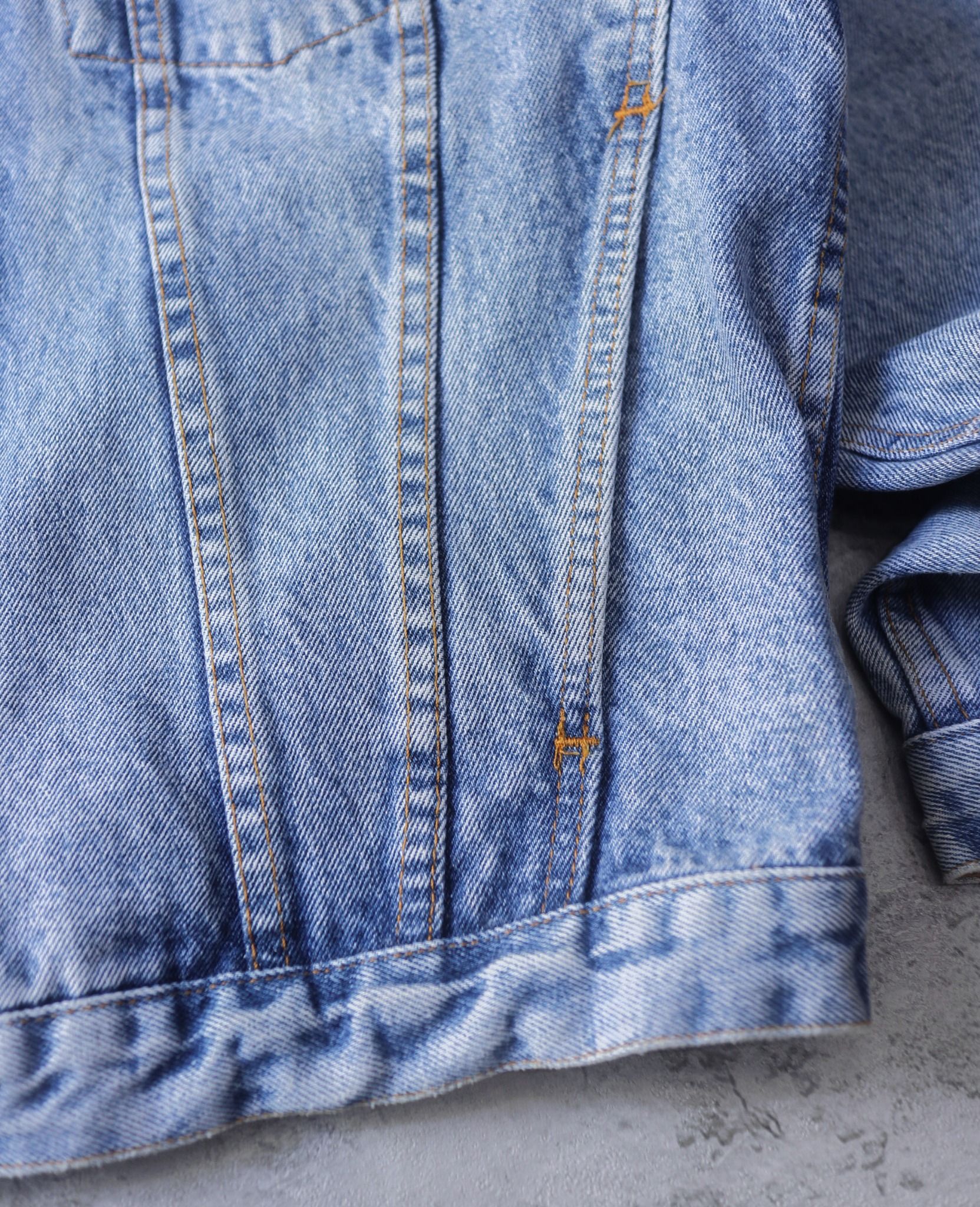 02.17.24 - VTG BOXY DENIM JACKET - KING QUEEN 90s