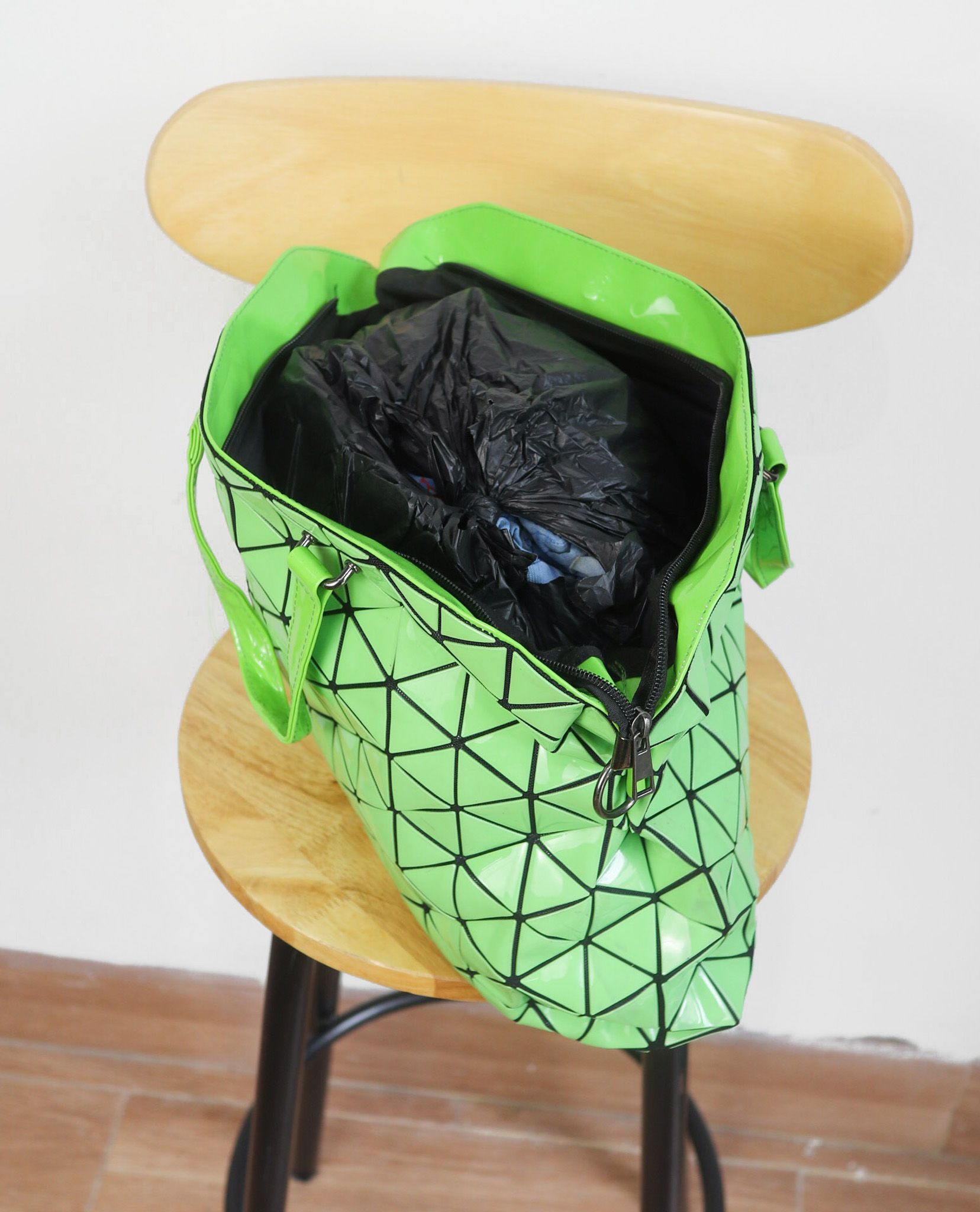 06.15.23 - VTG BAG