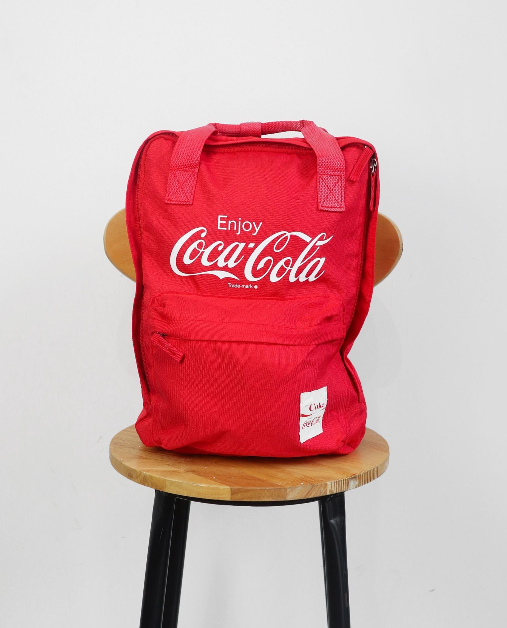 06.15.23 - VTG BAG - COCA-COLA
