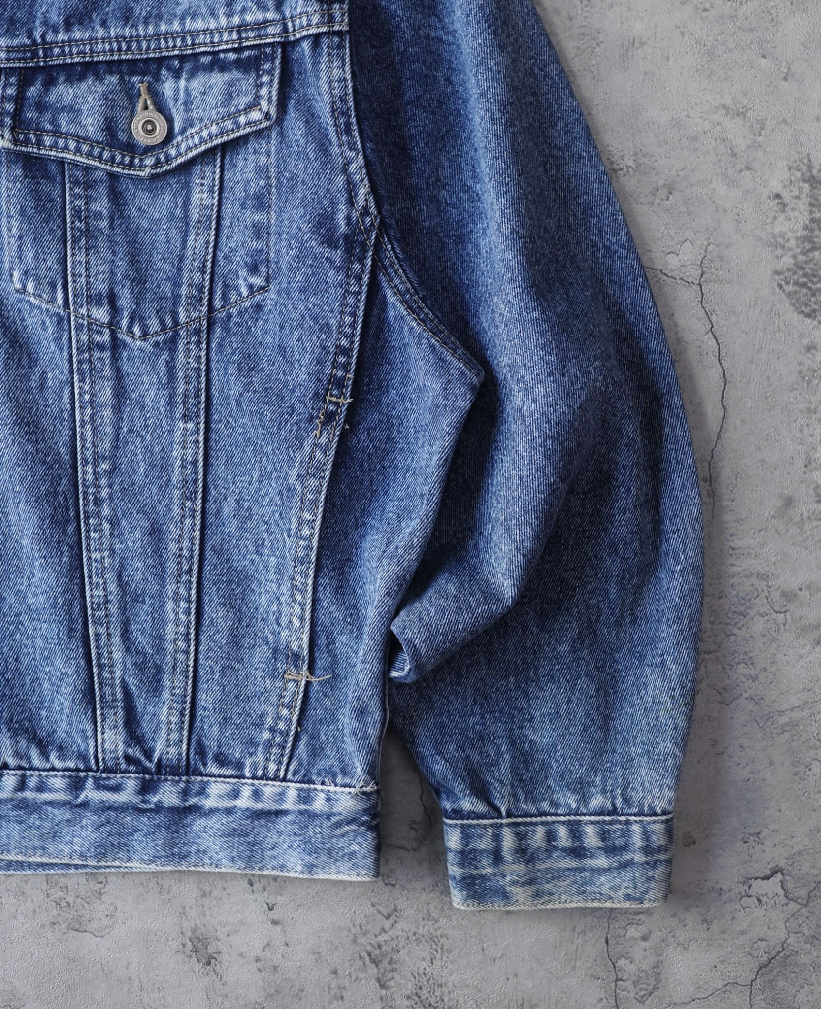 02.15.24 - VTG BOXY DENIM JACKET - JOHN POWER 90s
