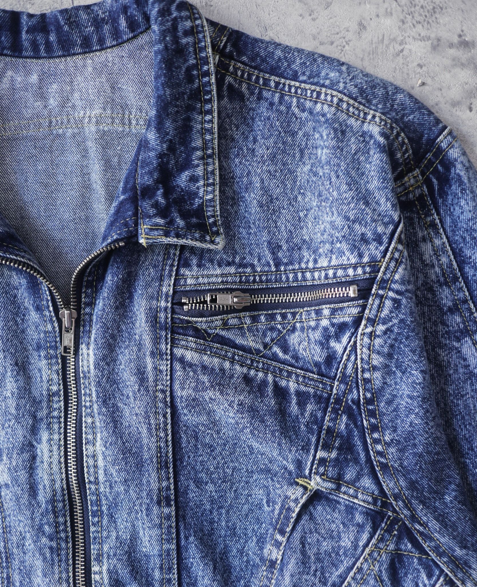 02.15.24 - VTG CROPPED DENIM JACKET