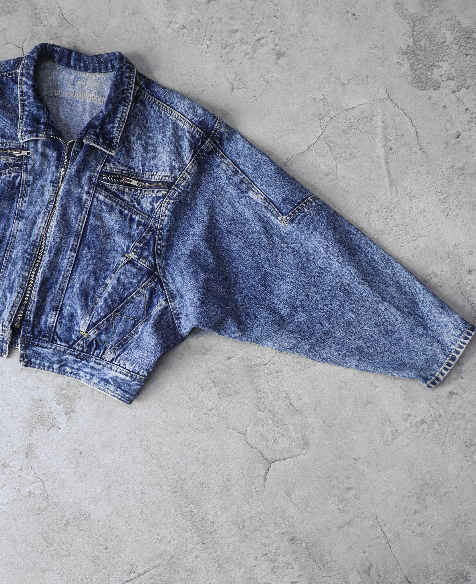 02.15.24 - VTG CROPPED DENIM JACKET