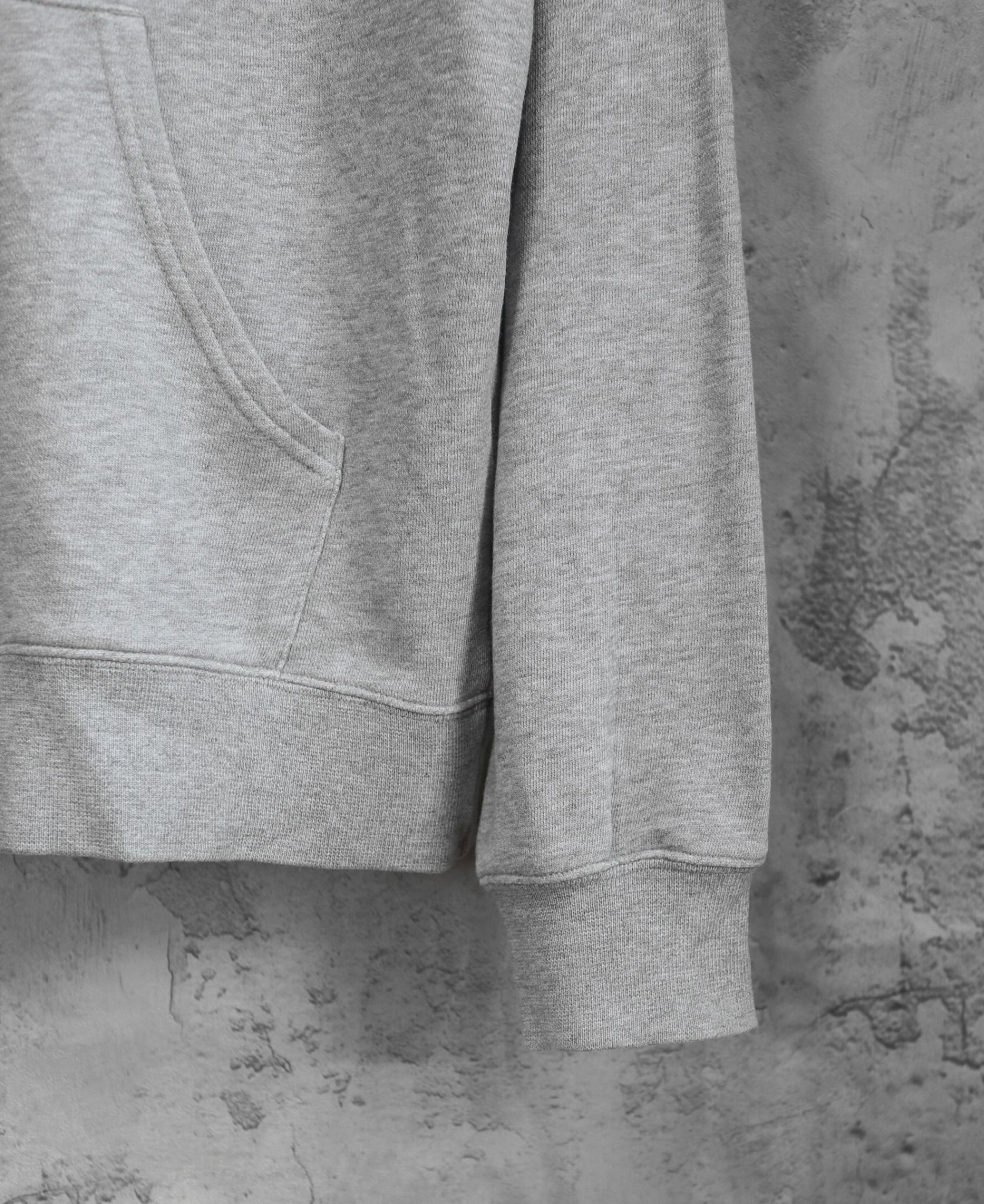 10.15.23 - VTG PULLOVER HOODIE - ADIDAS