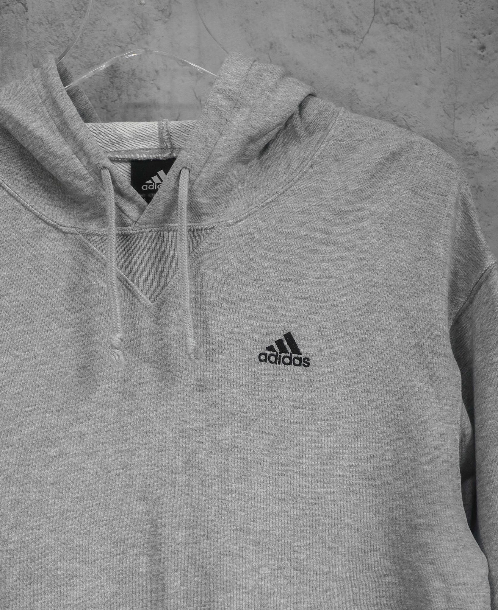 10.15.23 - VTG PULLOVER HOODIE - ADIDAS