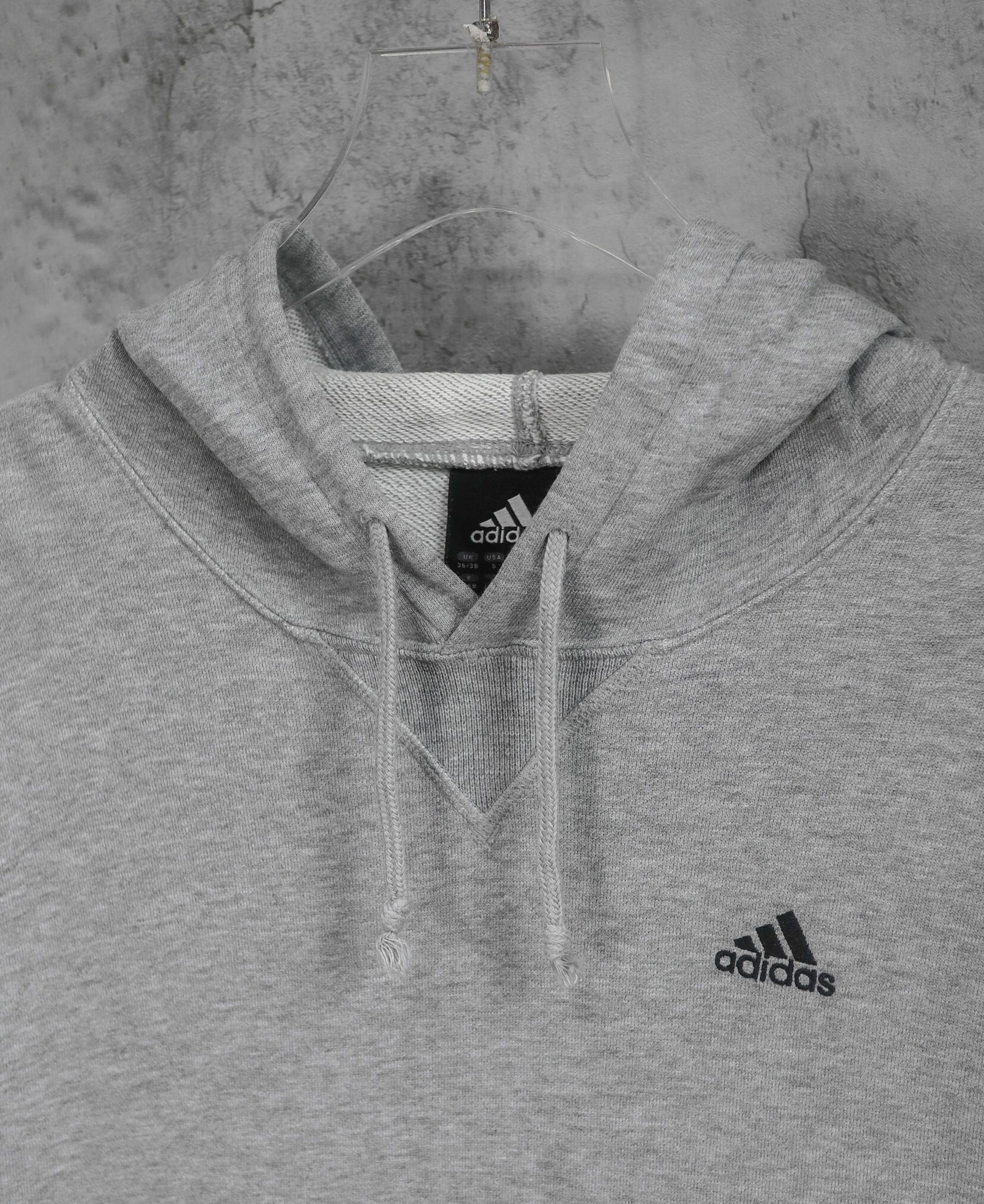 10.15.23 - VTG PULLOVER HOODIE - ADIDAS