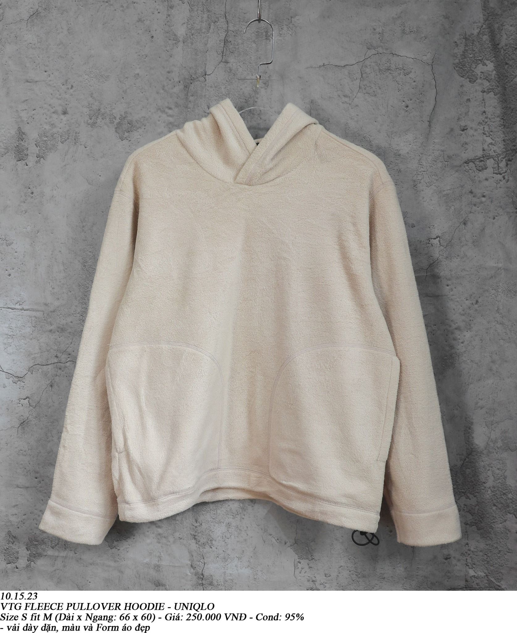 10.15.23 - VTG FLEECE PULLOVER HOODIE - UNIQLO
