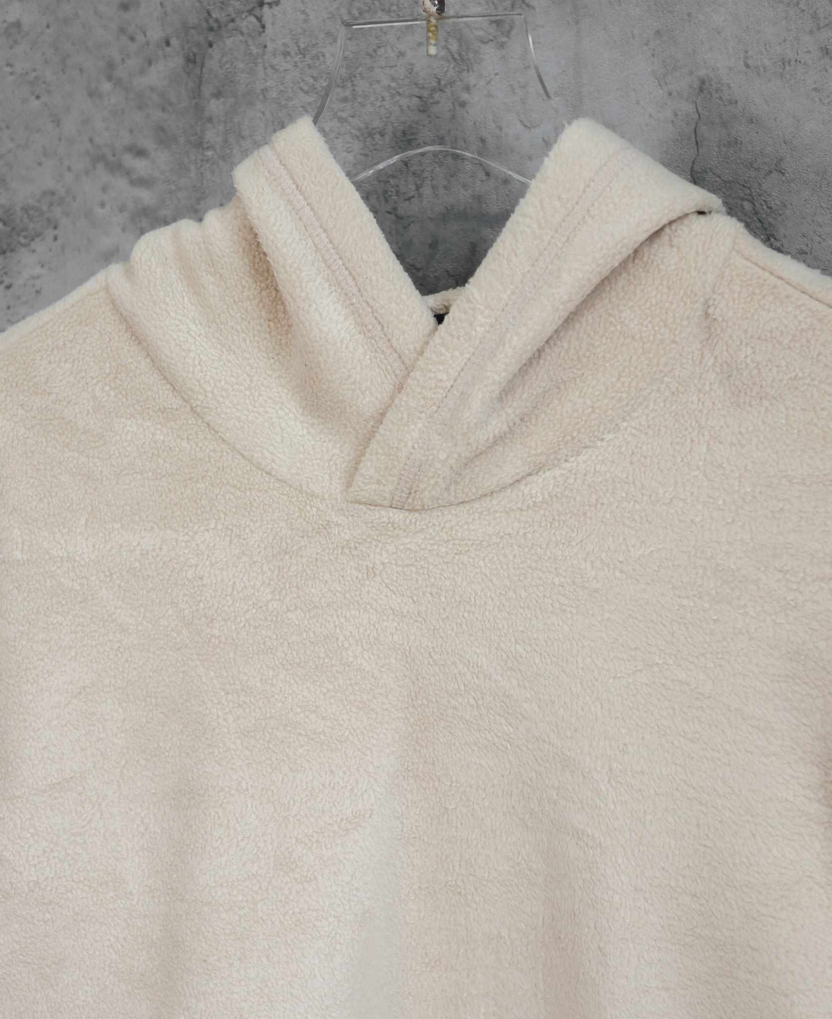 10.15.23 - VTG FLEECE PULLOVER HOODIE - UNIQLO