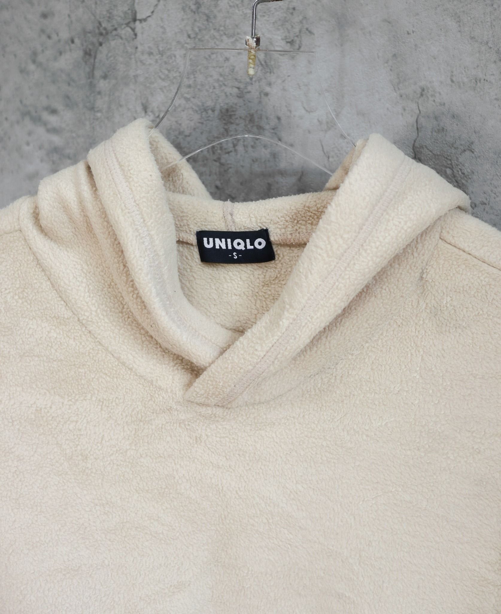 10.15.23 - VTG FLEECE PULLOVER HOODIE - UNIQLO