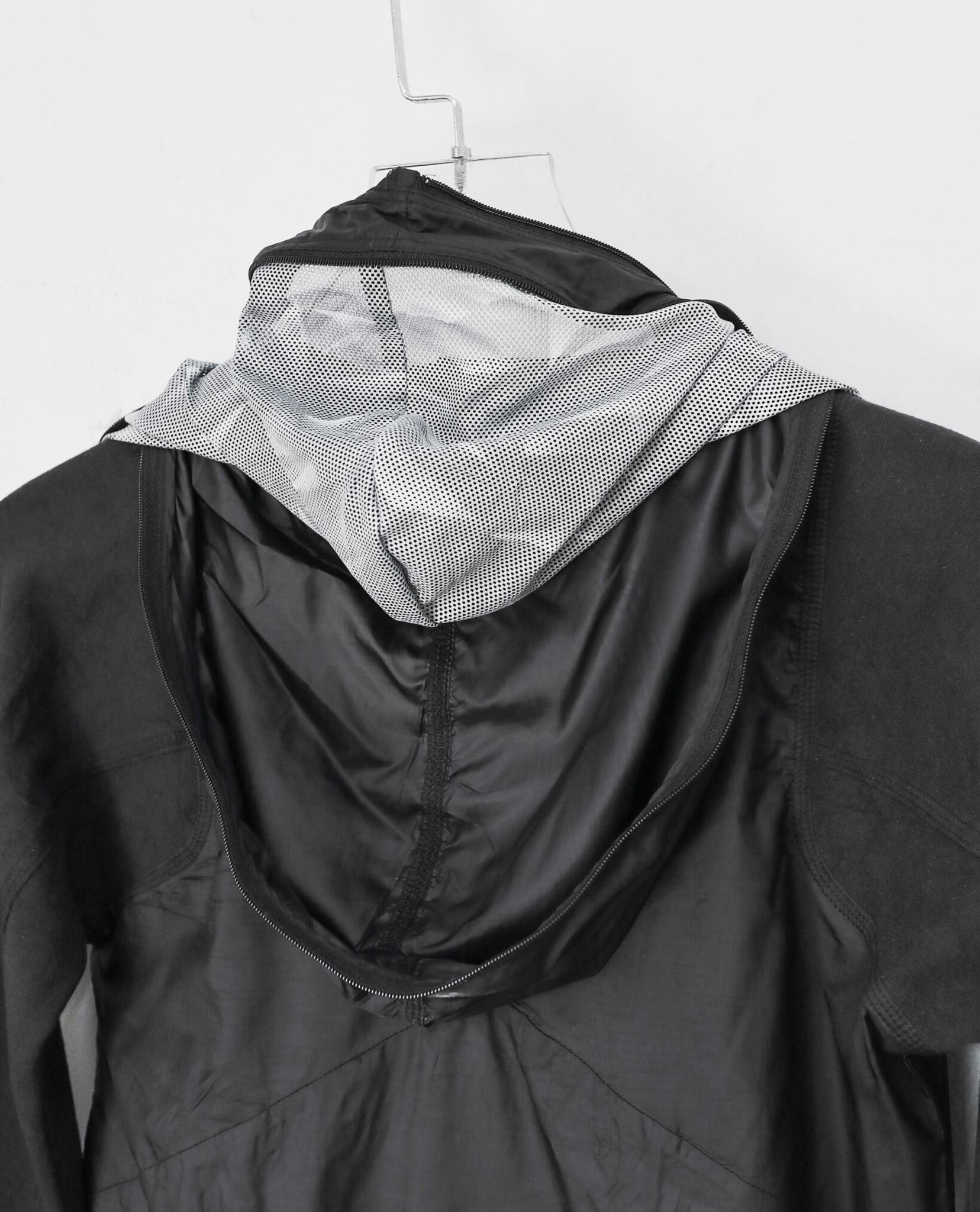 10.16.22 - VTG PULLOVER WINDBREAKER JACKET - NIKE
