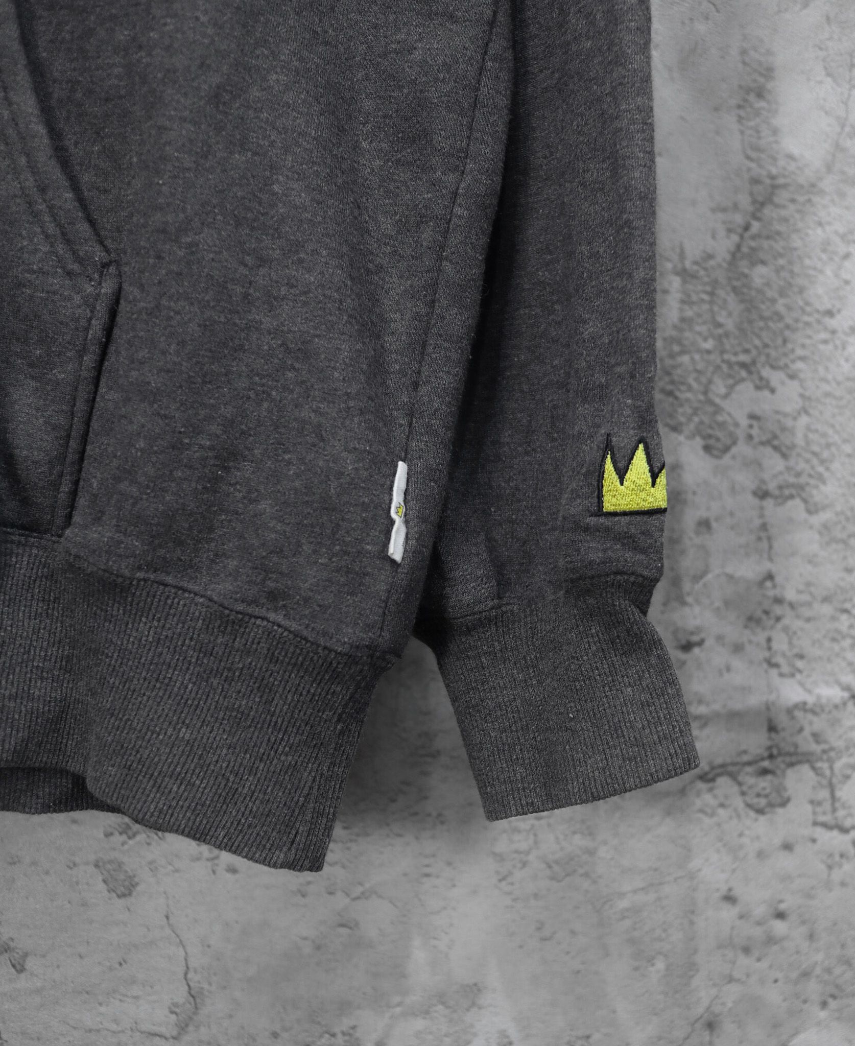 10.15.23 - VTG PULLOVER HOODIE - UNIQLO X JEAN-MICHEL BASQUIAT