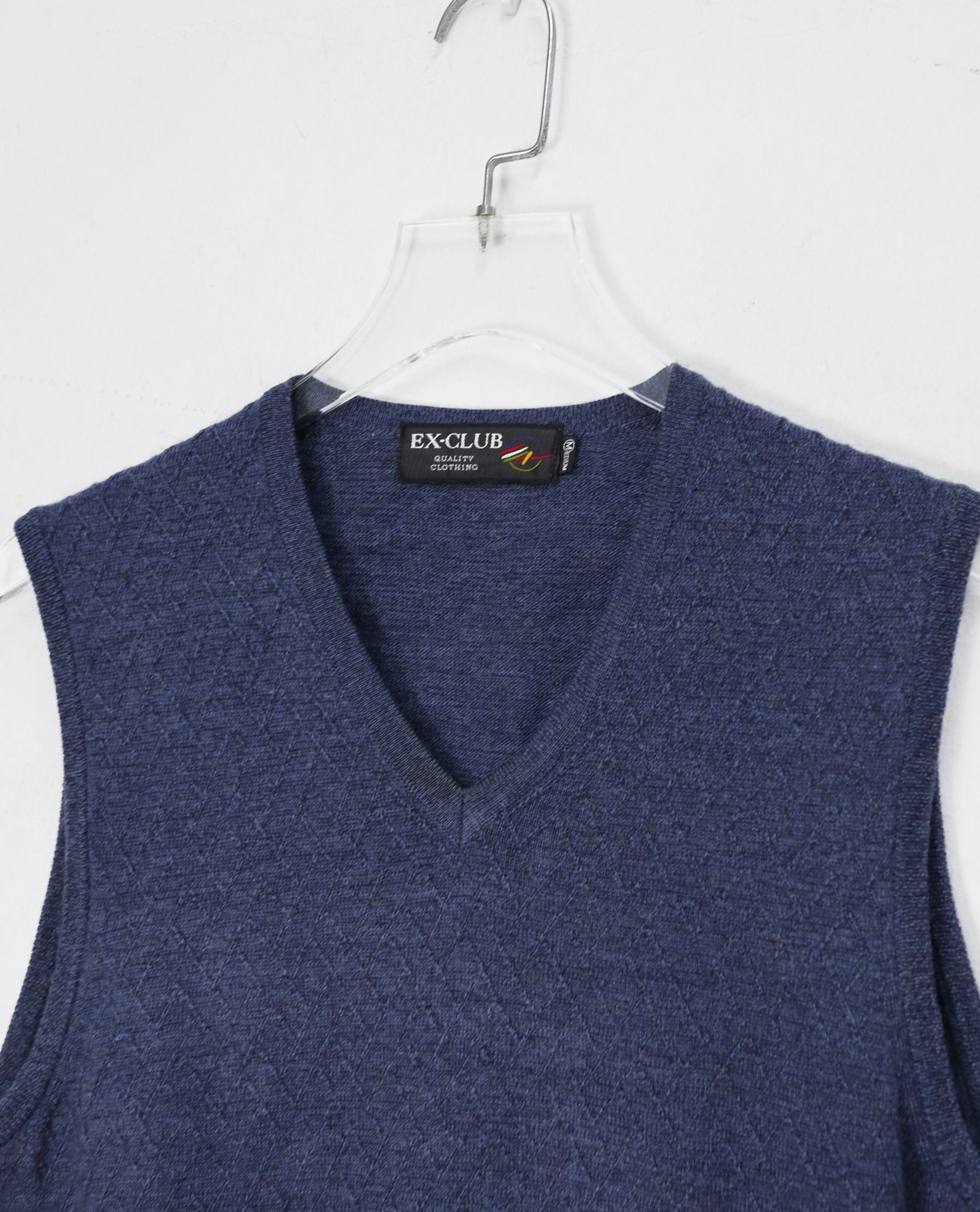 10.13.22 - VTG KNIT VEST - EX-CLUB