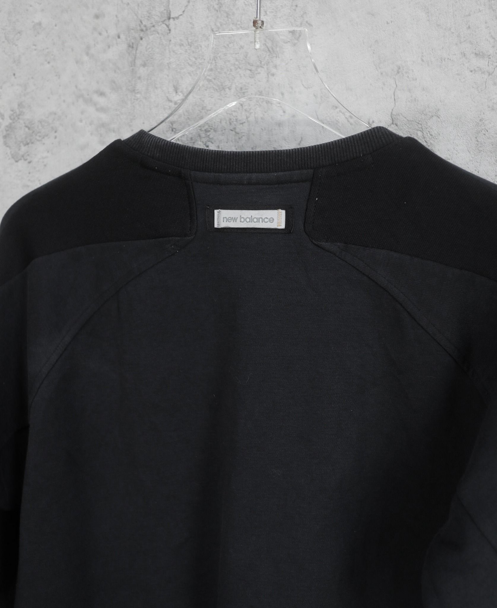 10.26.23 - VTG SWEATSHIRT - NEW BALANCE
