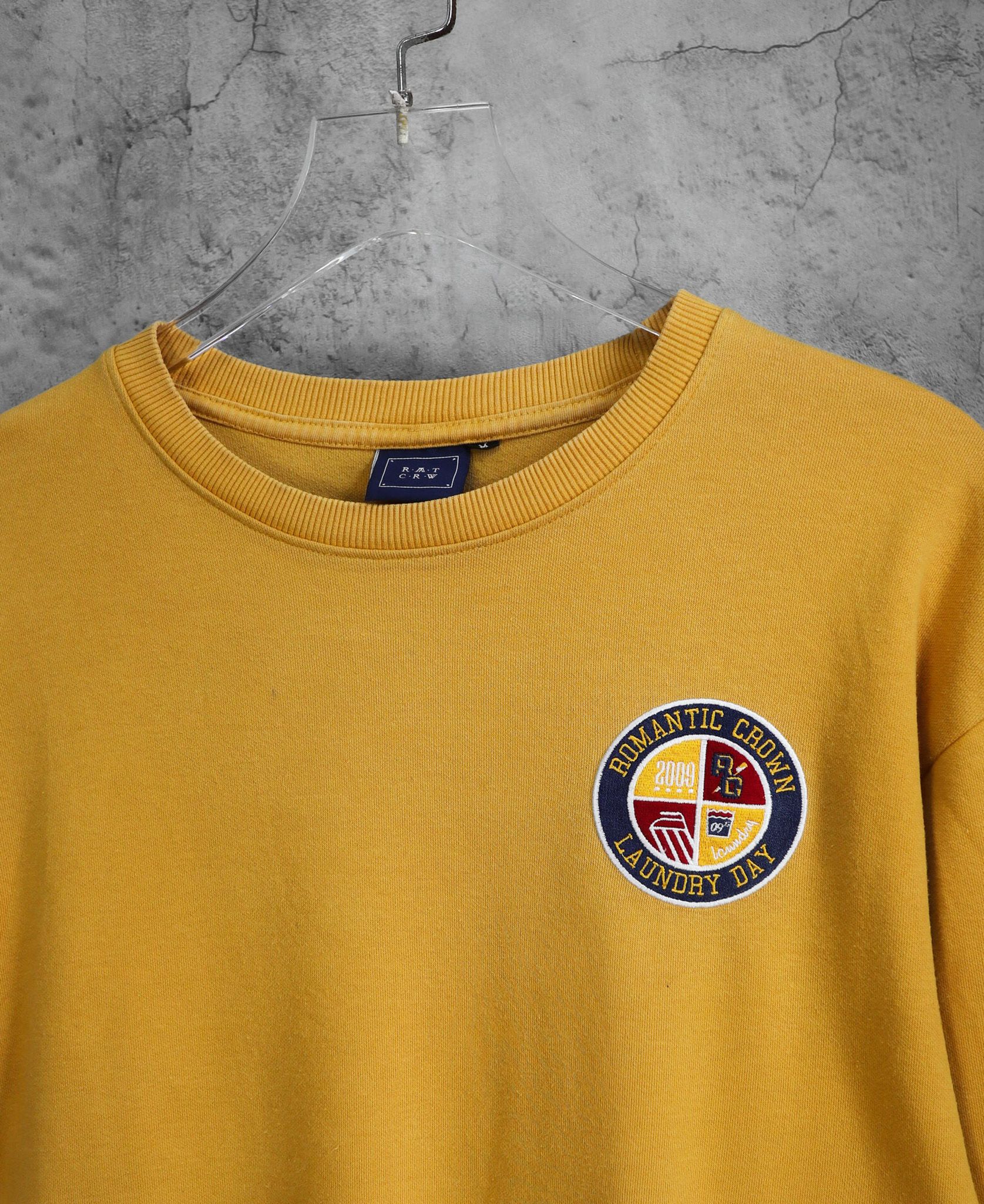10.26.23 - VTG SWEATSHIRT - ROMANTIC CROWN