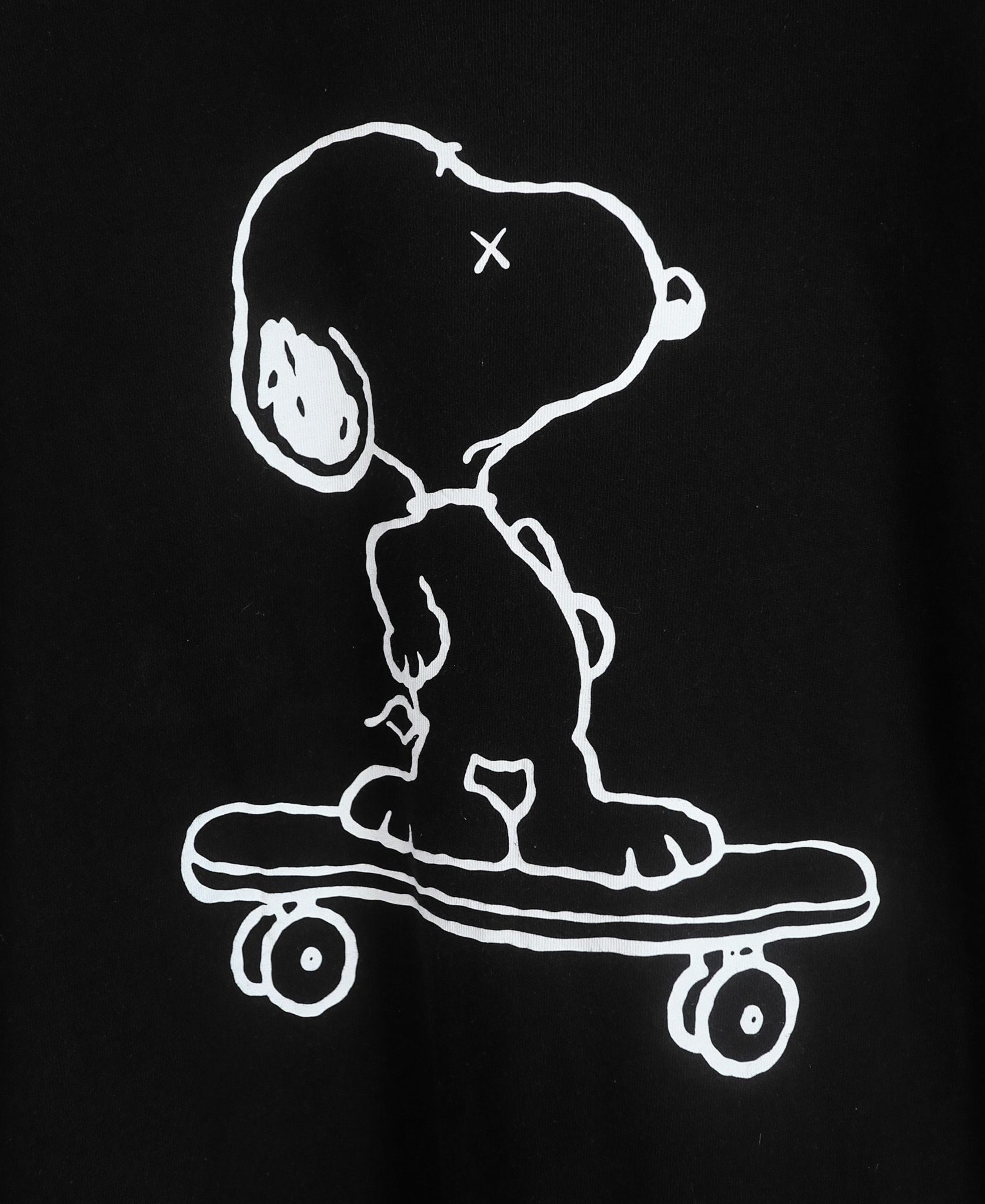 10.26.23 - VTG SWEATSHIRT - UNIQLO X KAWS X PEANUTS