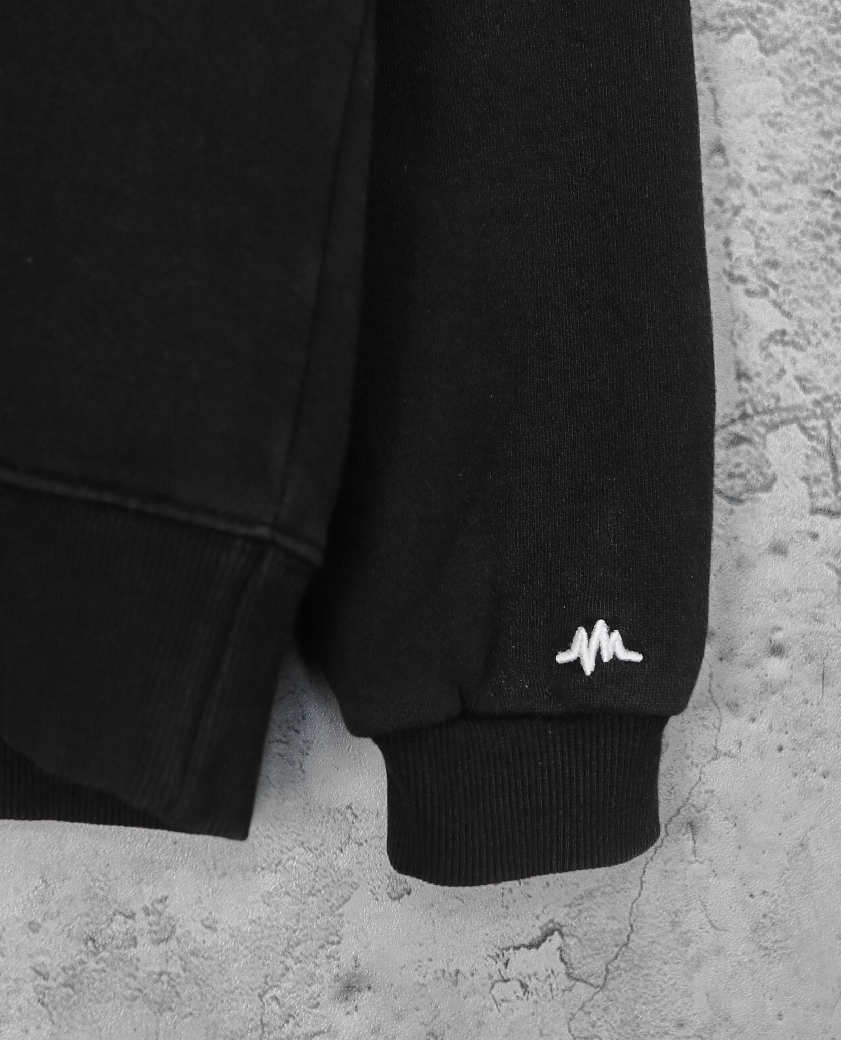 02.01.23 - VTG SWEATSHIRT - UNLIMIT POTENTIAL