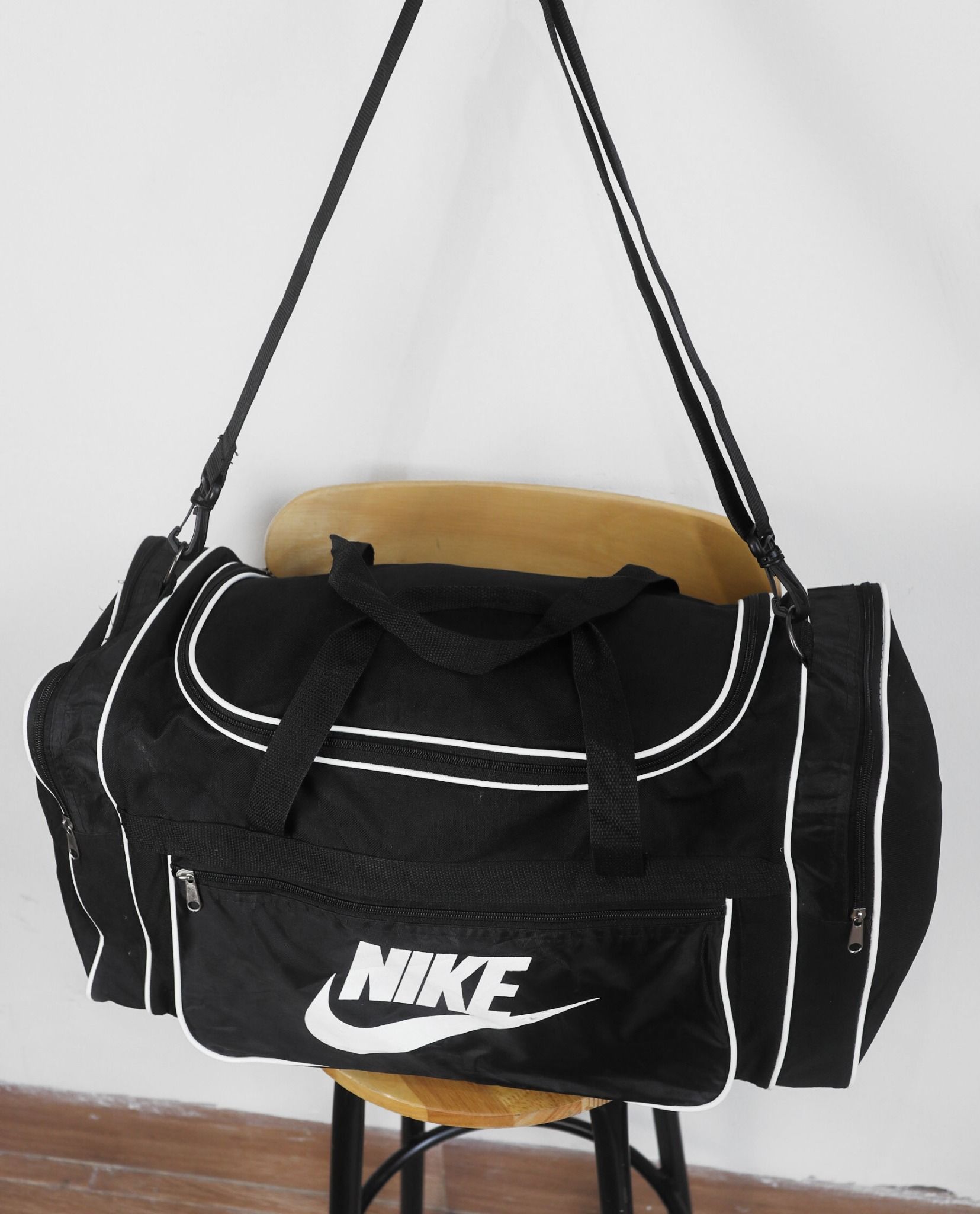 06.22.23 - VTG BAG - NIKE