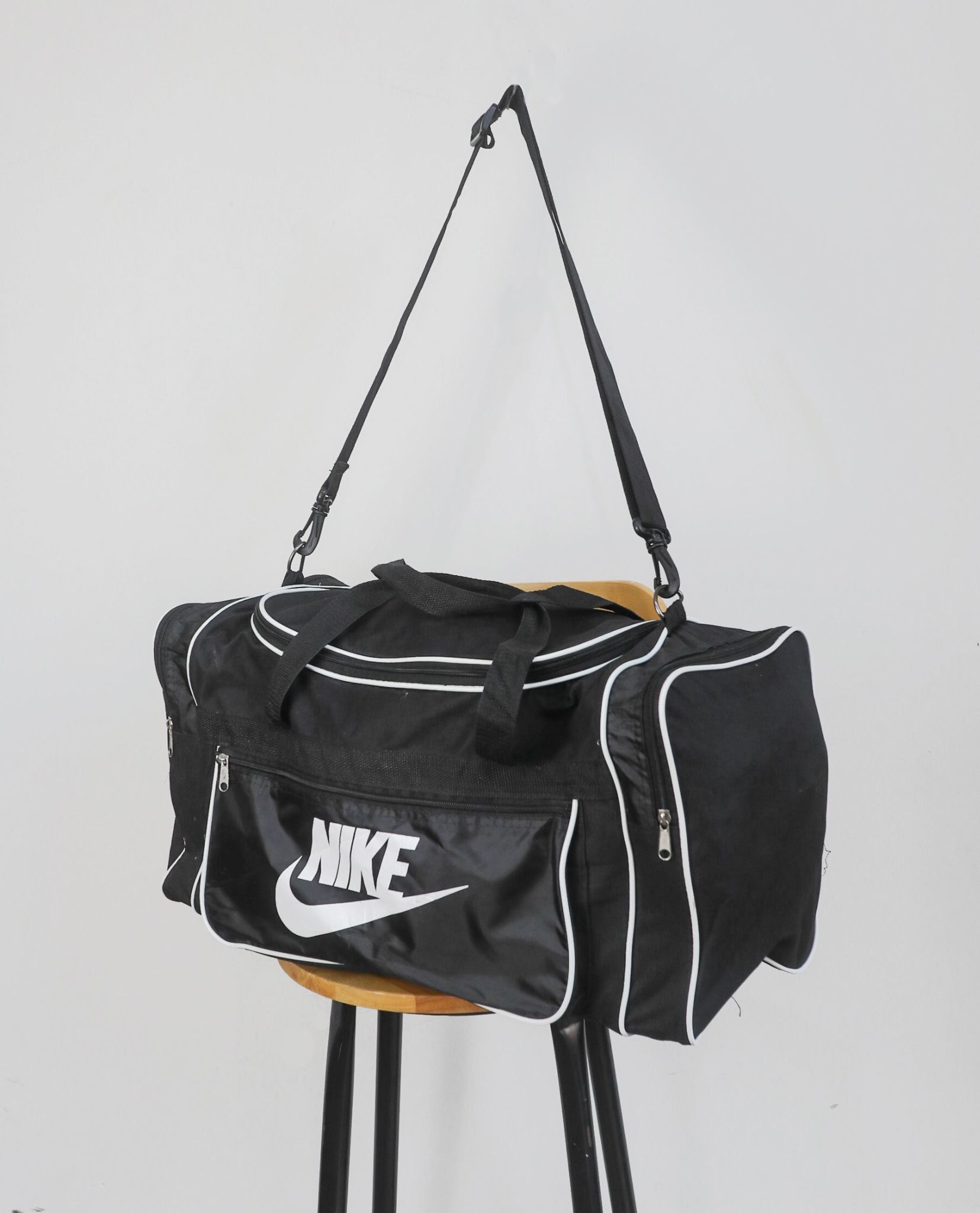 06.22.23 - VTG BAG - NIKE