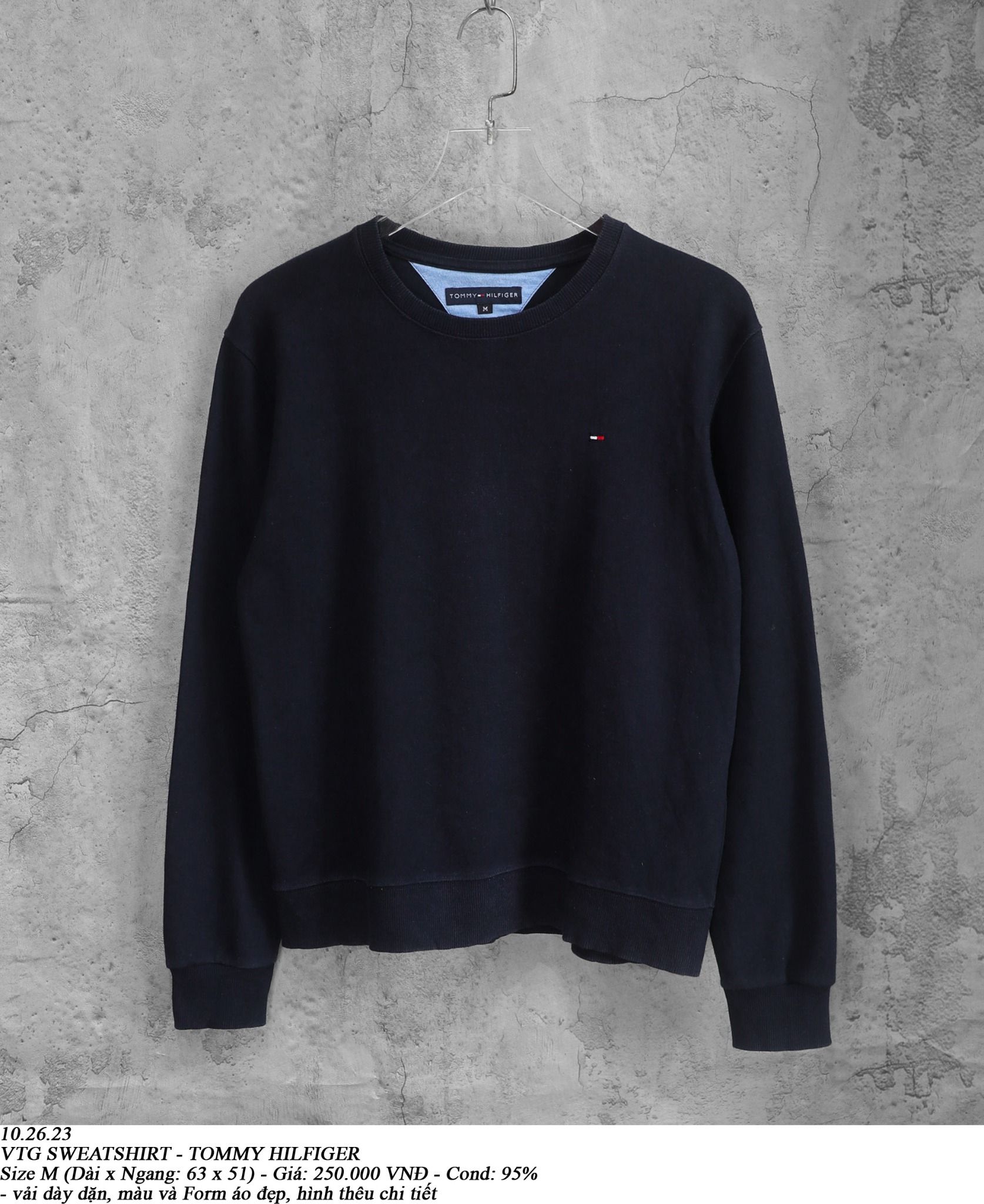 10.26.23 - VTG SWEATSHIRT - TOMMY HILIGER