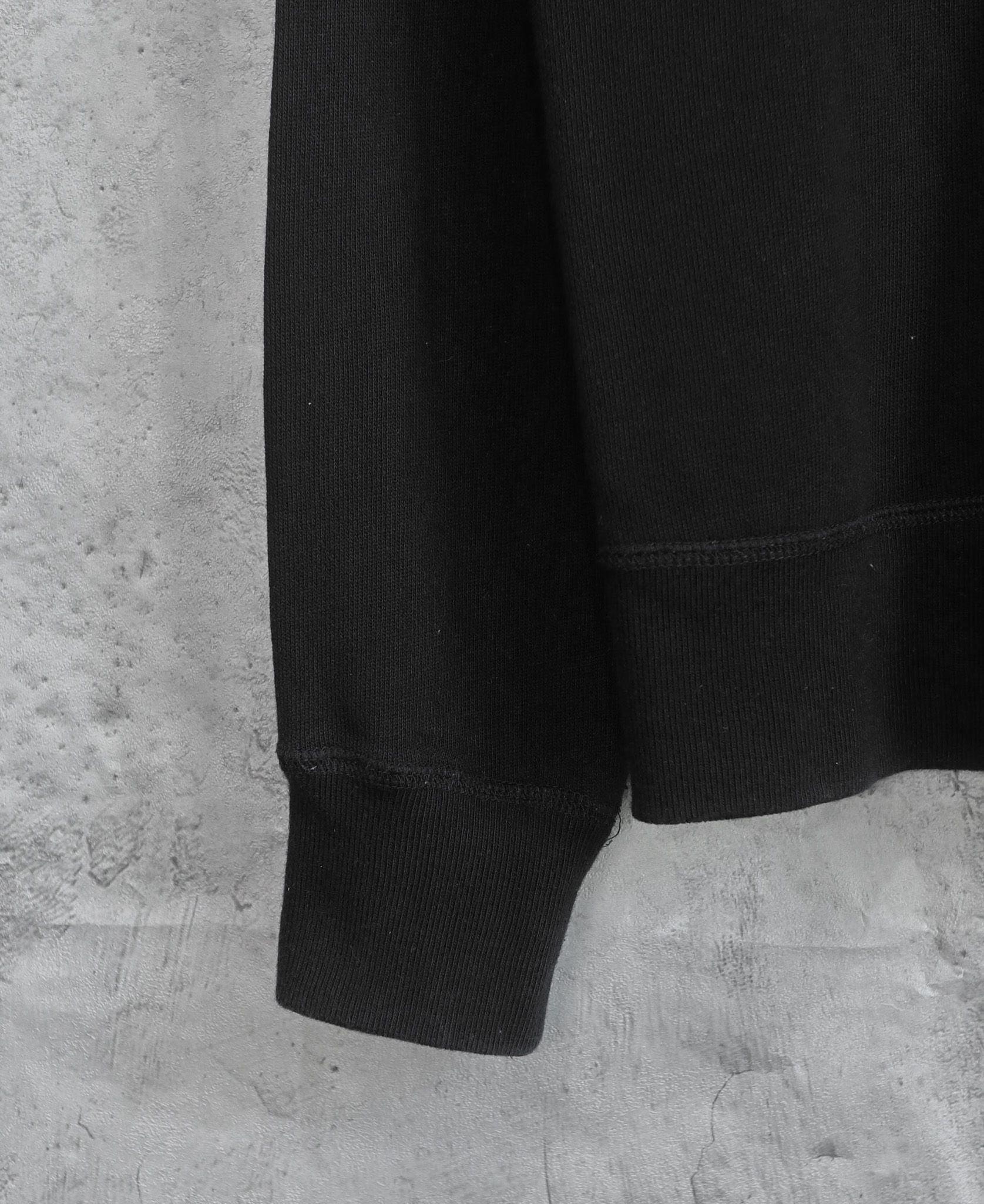 10.26.23 - VTG SWEATSHIRT - UNIQLO