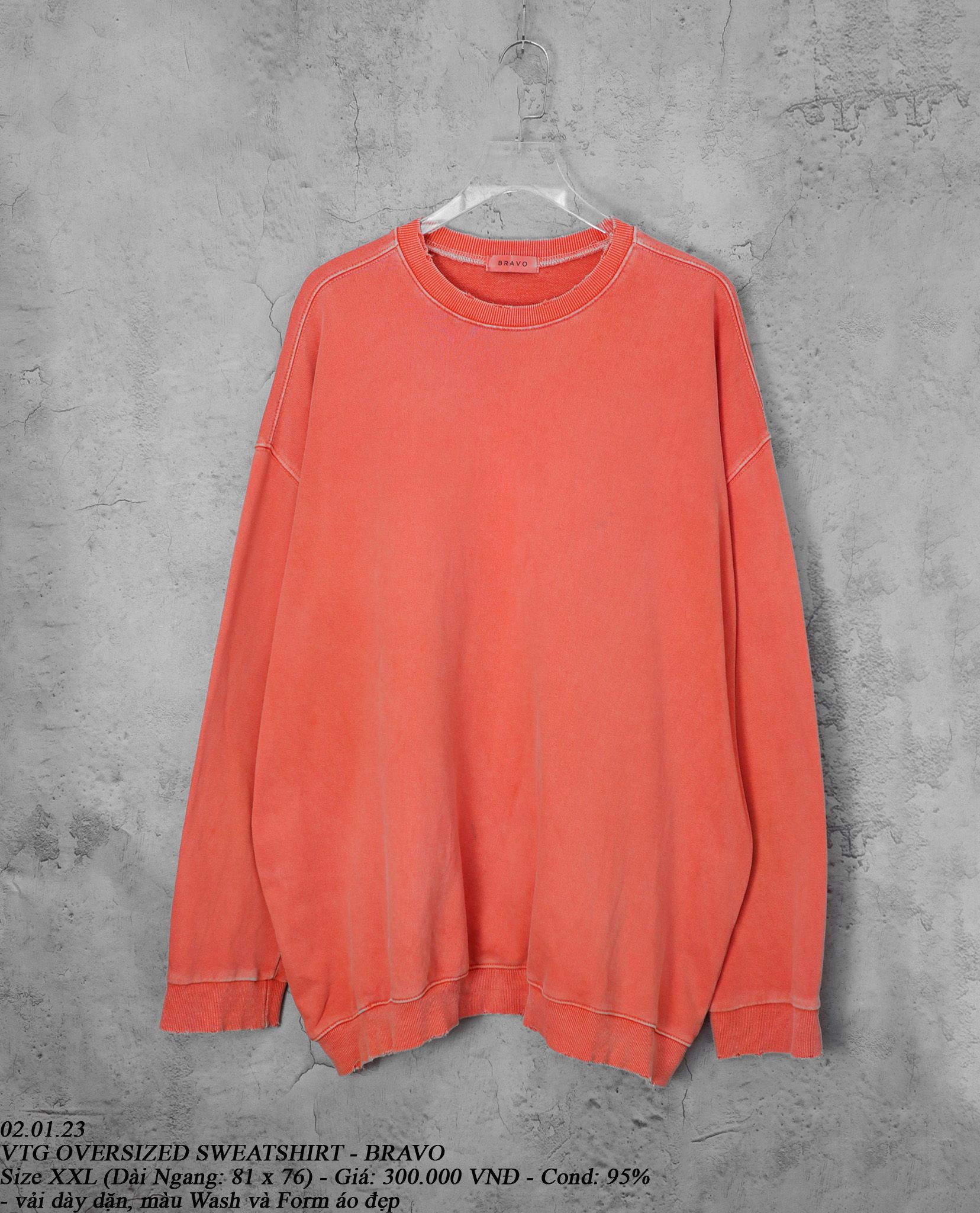02.01.23 - VTG OVERSIZED SWEATSHIRT - BRAVO
