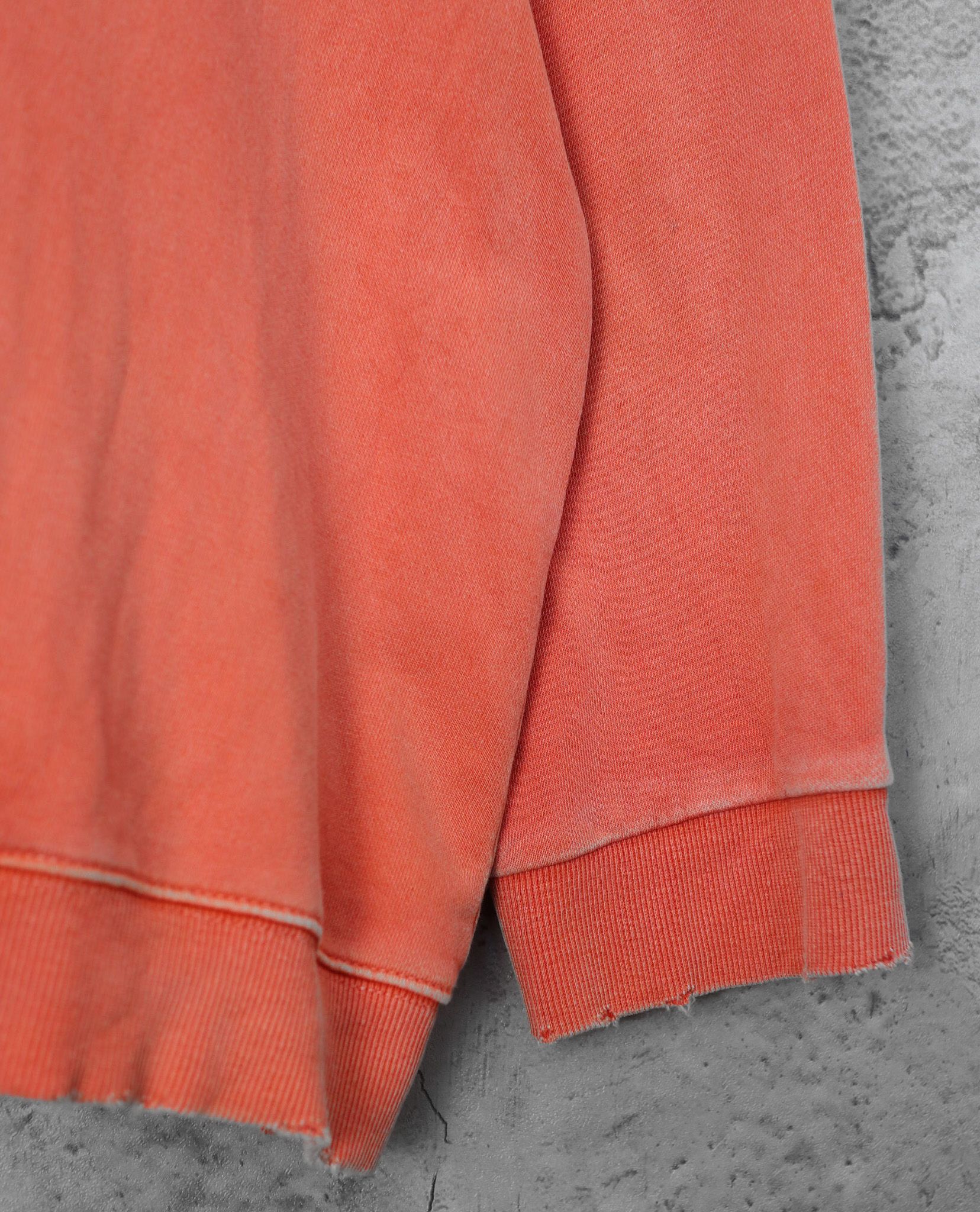 02.01.23 - VTG OVERSIZED SWEATSHIRT - BRAVO
