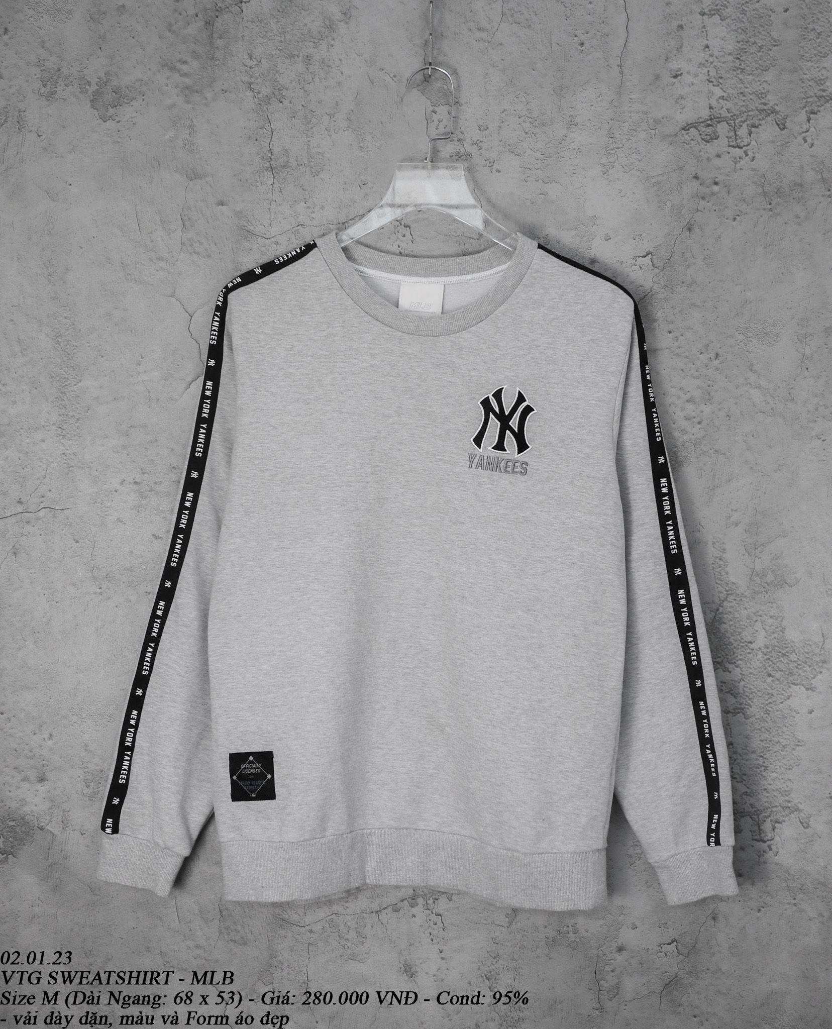 02.01.23 - VTG SWEATSHIRT - MLB