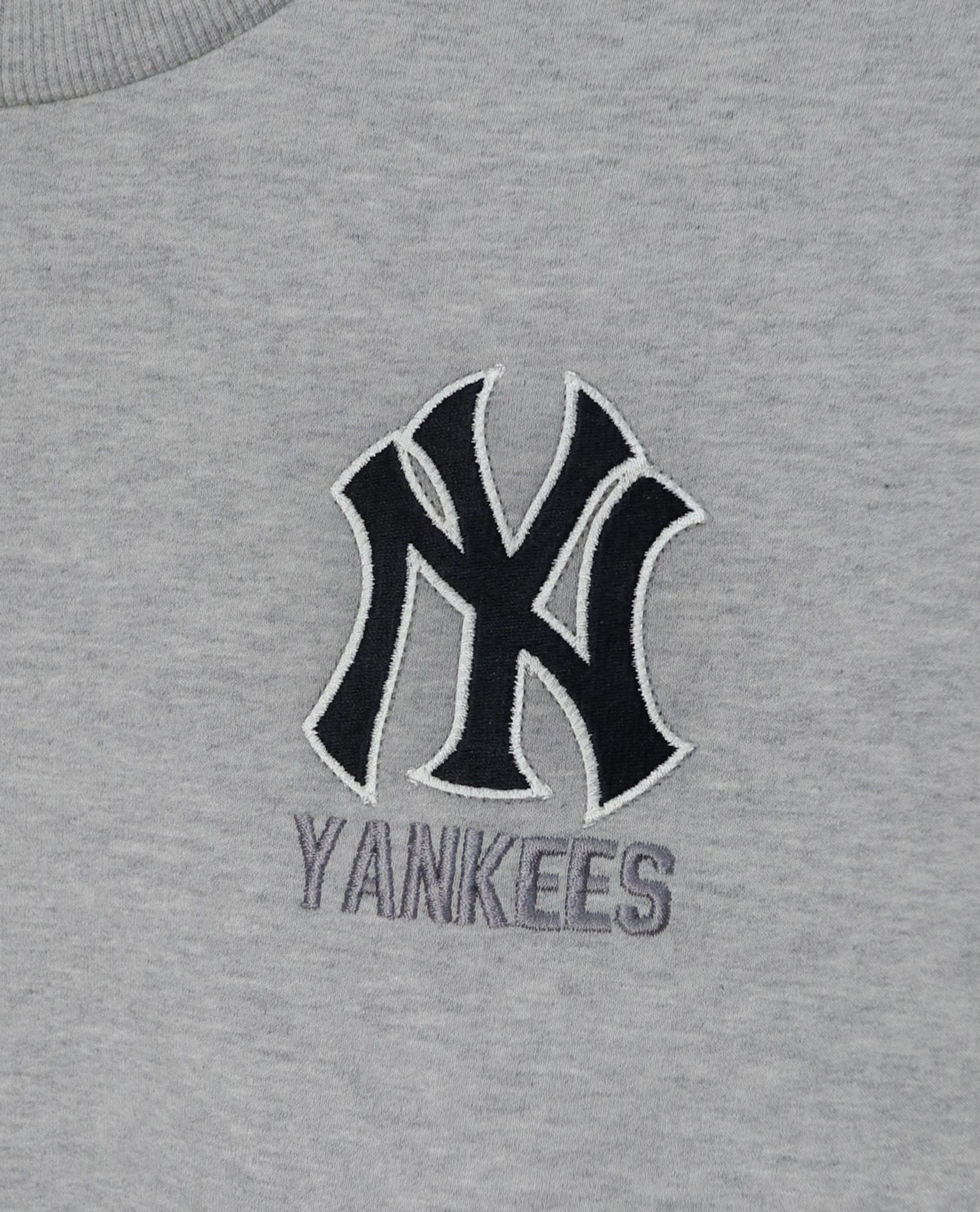 02.01.23 - VTG SWEATSHIRT - MLB