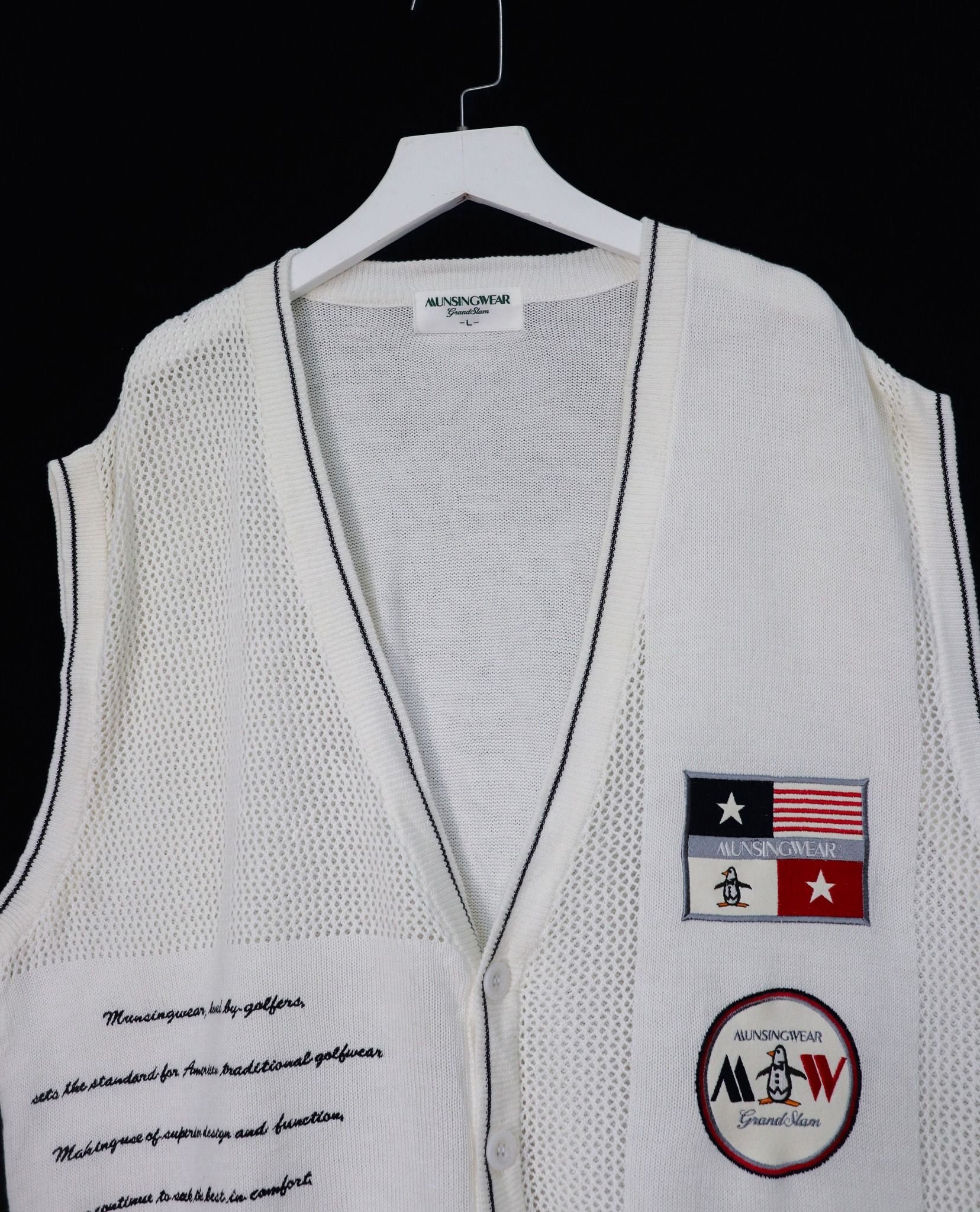 10.06.22 - VTG KNIT VEST - MUNSINGWEAR