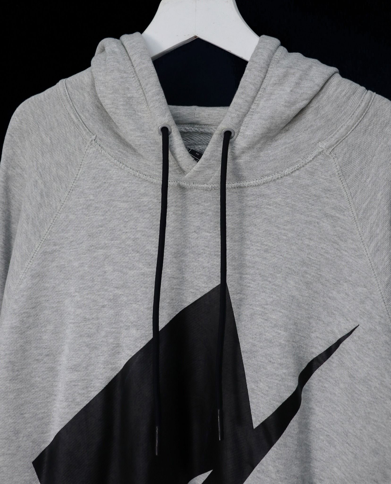 10.06.22 - VTG PULLOVER HOODIE - NIKE 2019