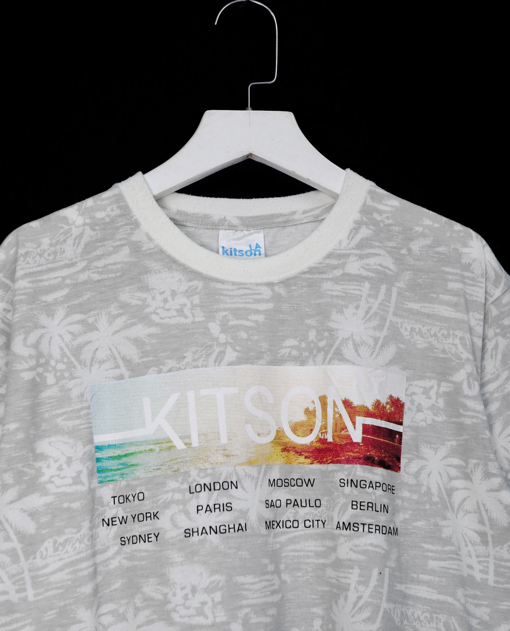 10.07.22 - VTG T-SHIRT - KITSON