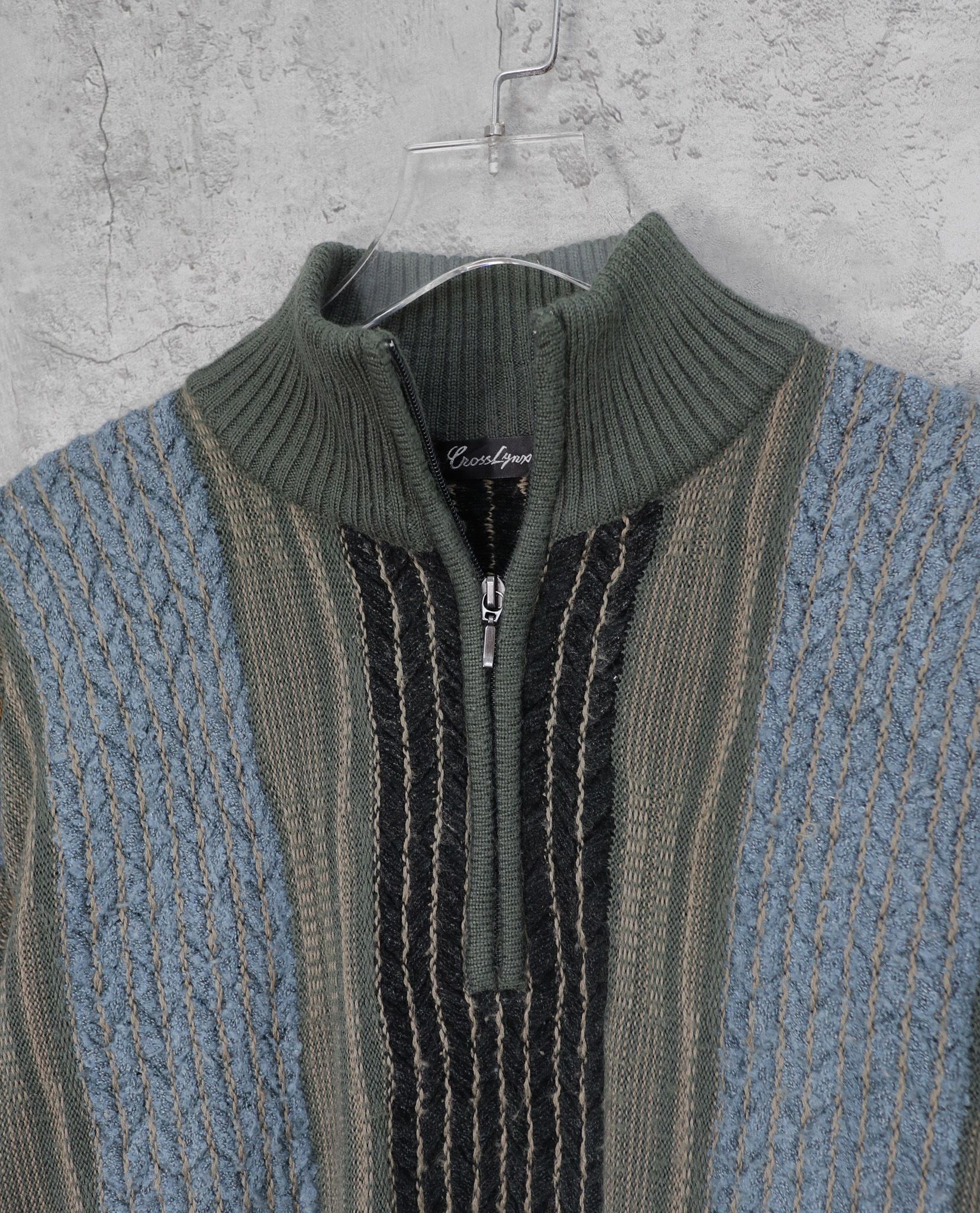 01.26.23 - VTG KNIT SWEATSHIRT - CROSSLYNX