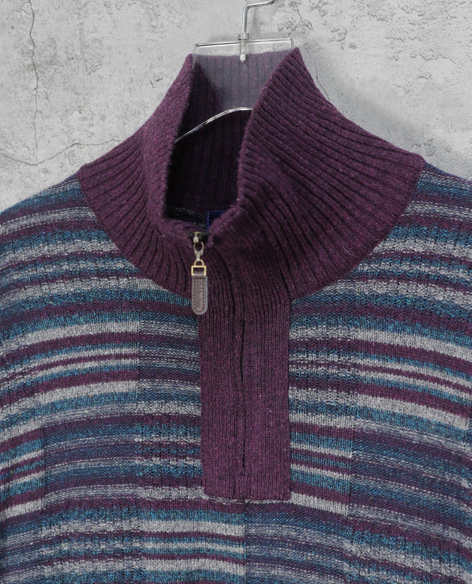 01.26.23 - VTG KNIT SWEATSHIRT - GOLDEN BEAR