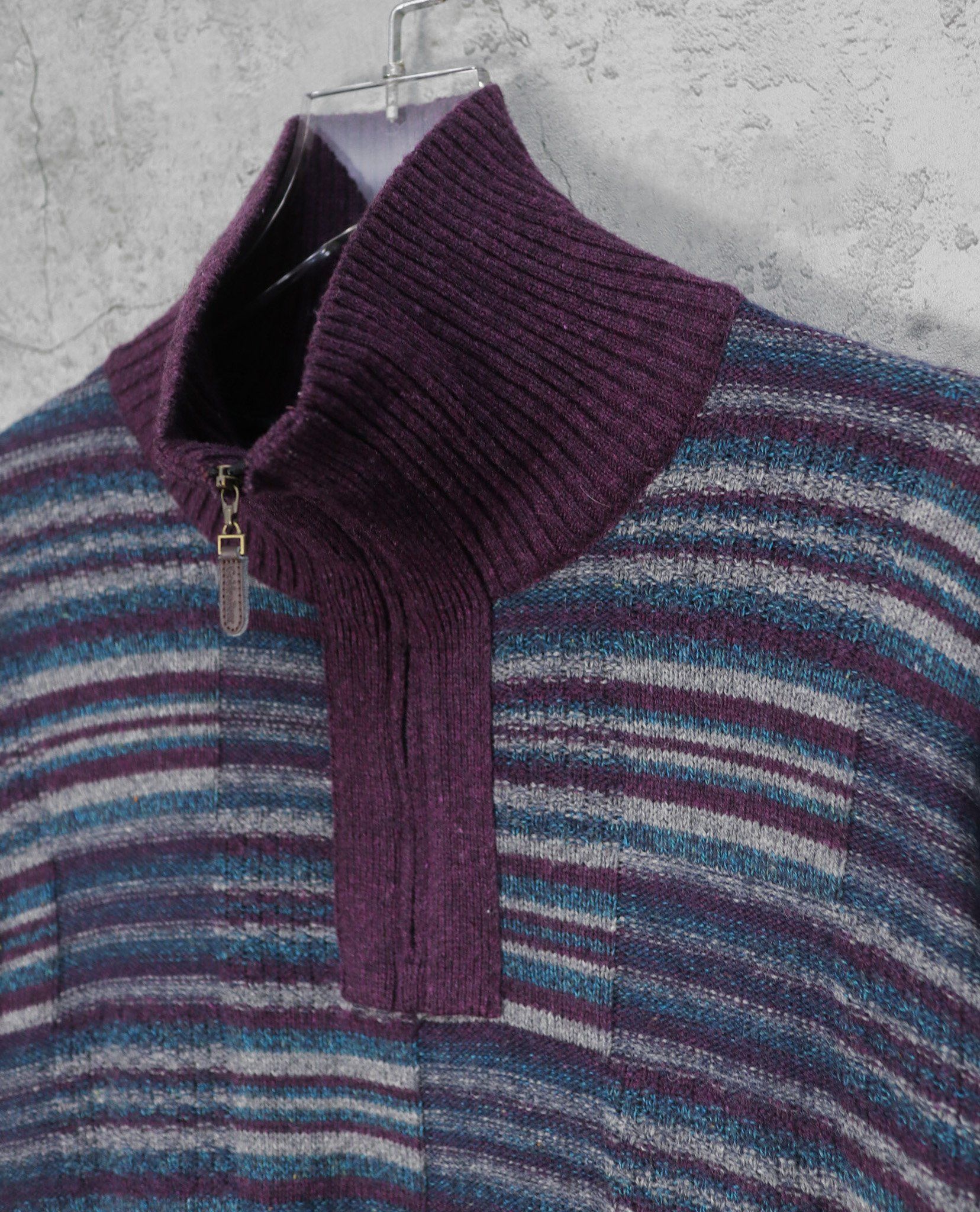 01.26.23 - VTG KNIT SWEATSHIRT - GOLDEN BEAR