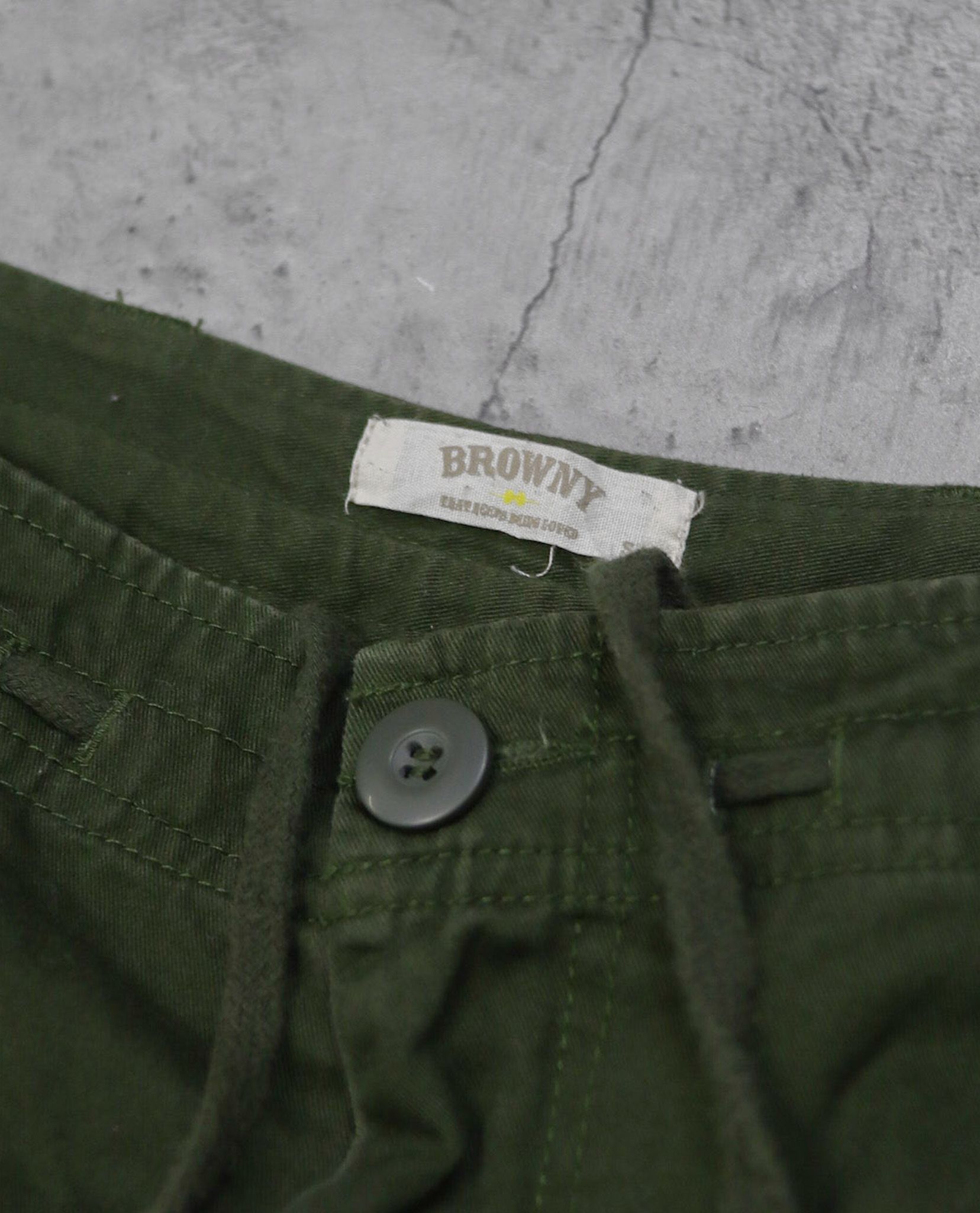 01.29.23 - VTG CARGO PANTS - BROWNY