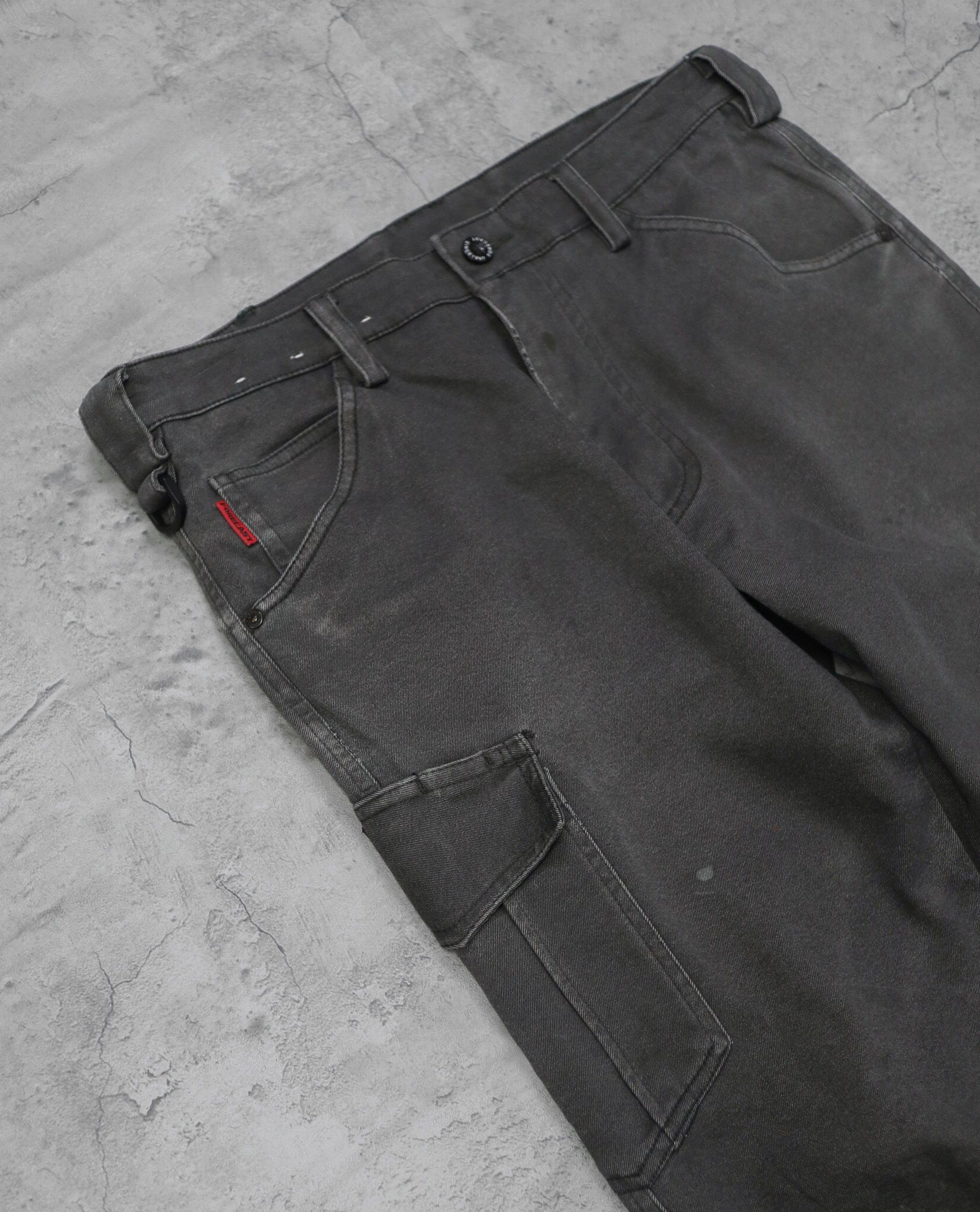 01.27.23 - VTG CARGO PANTS - FORECAST