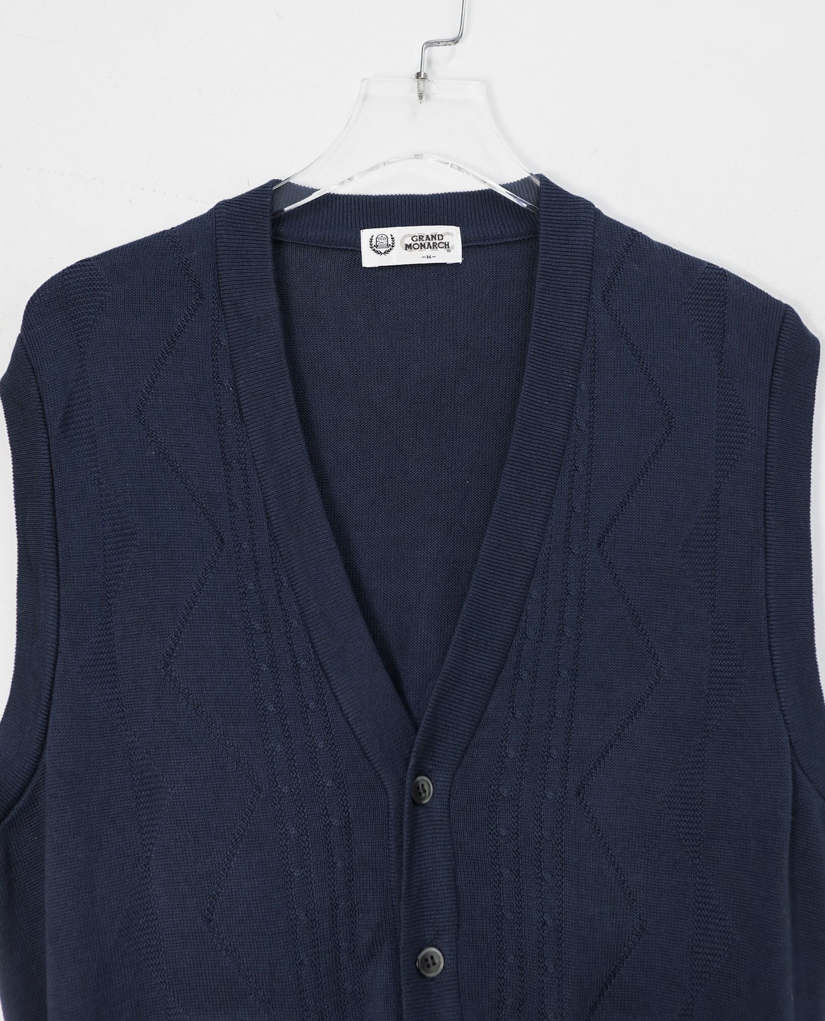 10.13.22 - VTG KNIT VEST - GRAND MONARCH