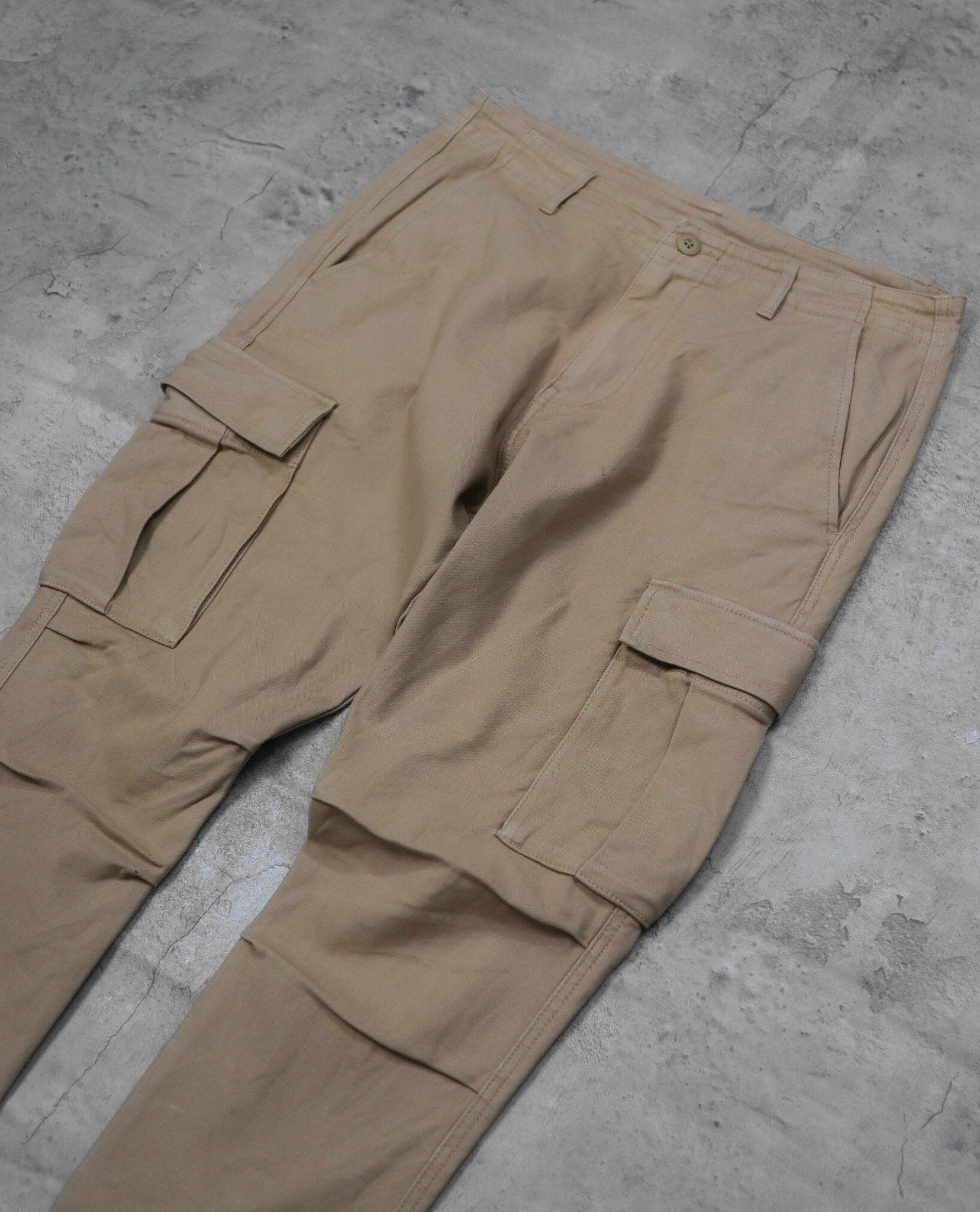 01.29.23 - VTG CARGO PANTS - RODEO CROWNS