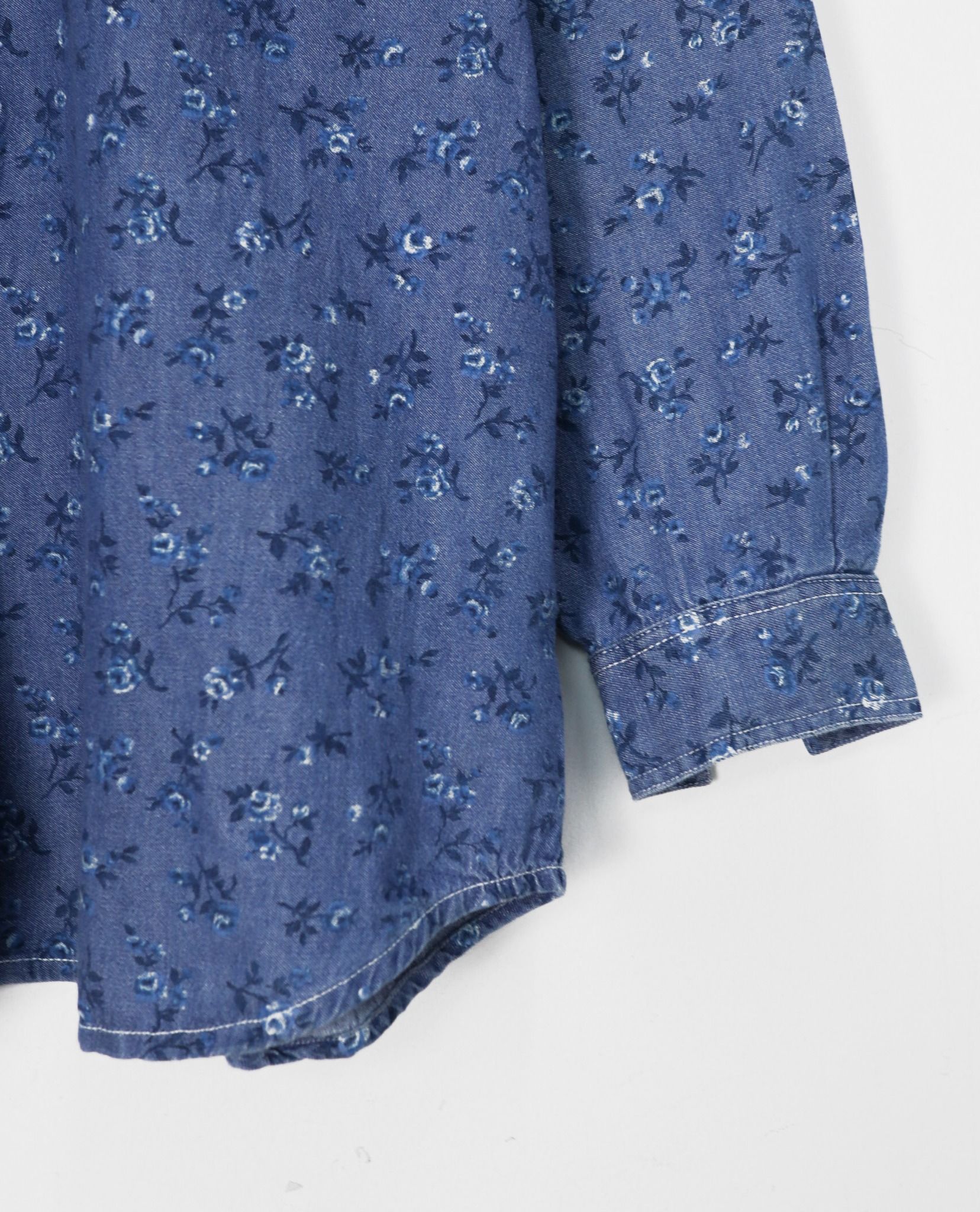 10.11.22 - VTG BUTTON UP SHIRT - CABIN CREEK