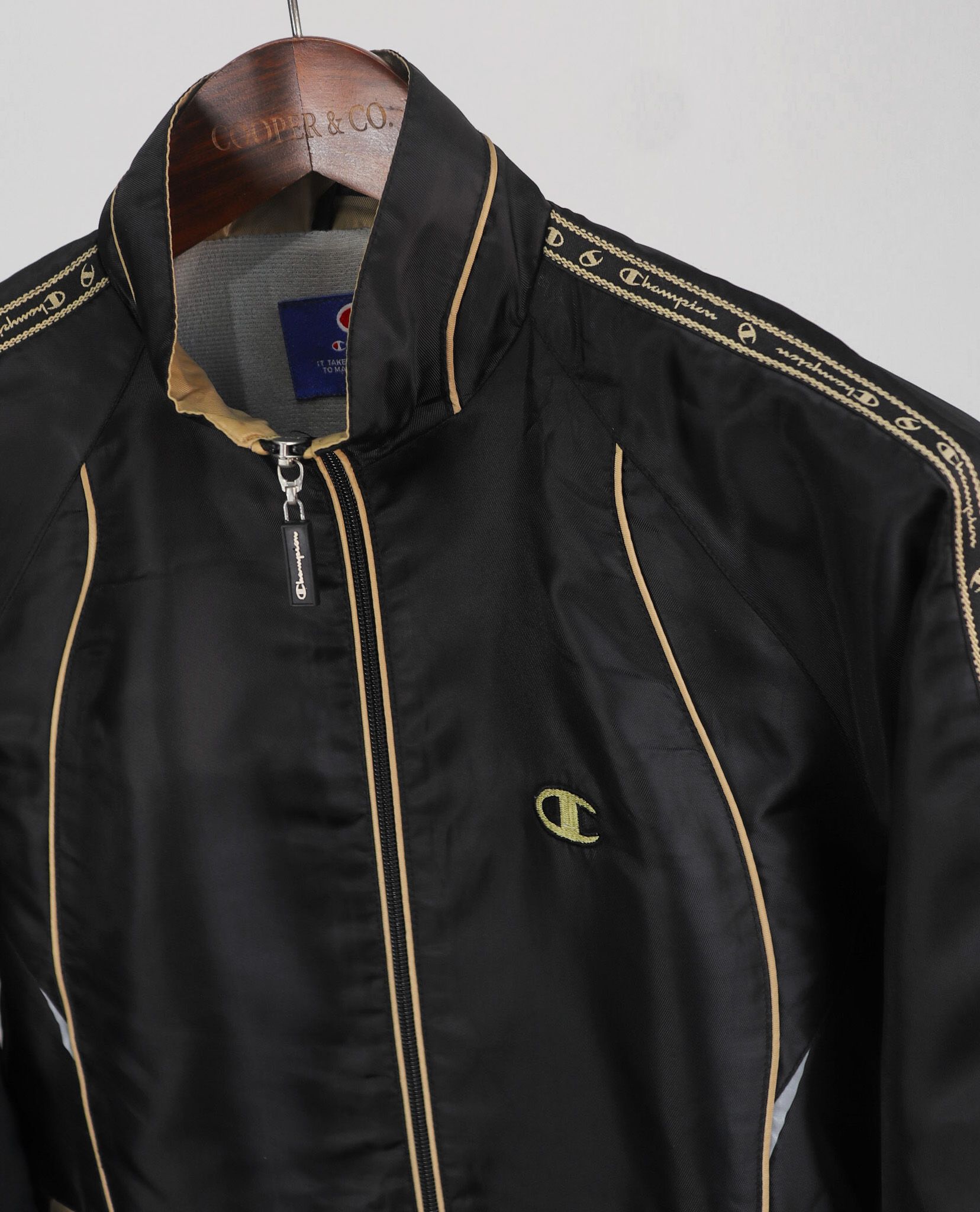 06.25.23 - VTG WINDBREAKER JACKET - CHAMPION