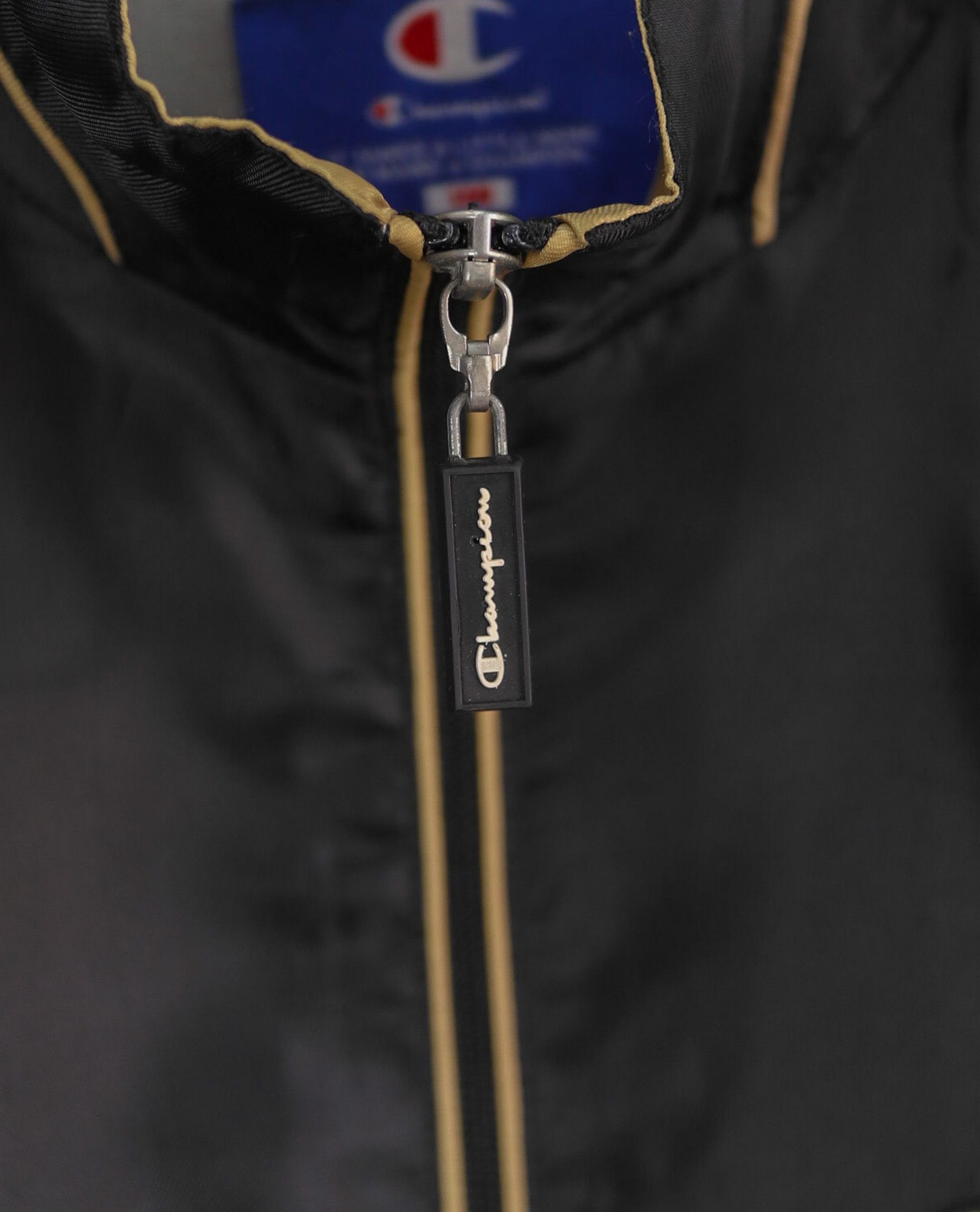 06.25.23 - VTG WINDBREAKER JACKET - CHAMPION