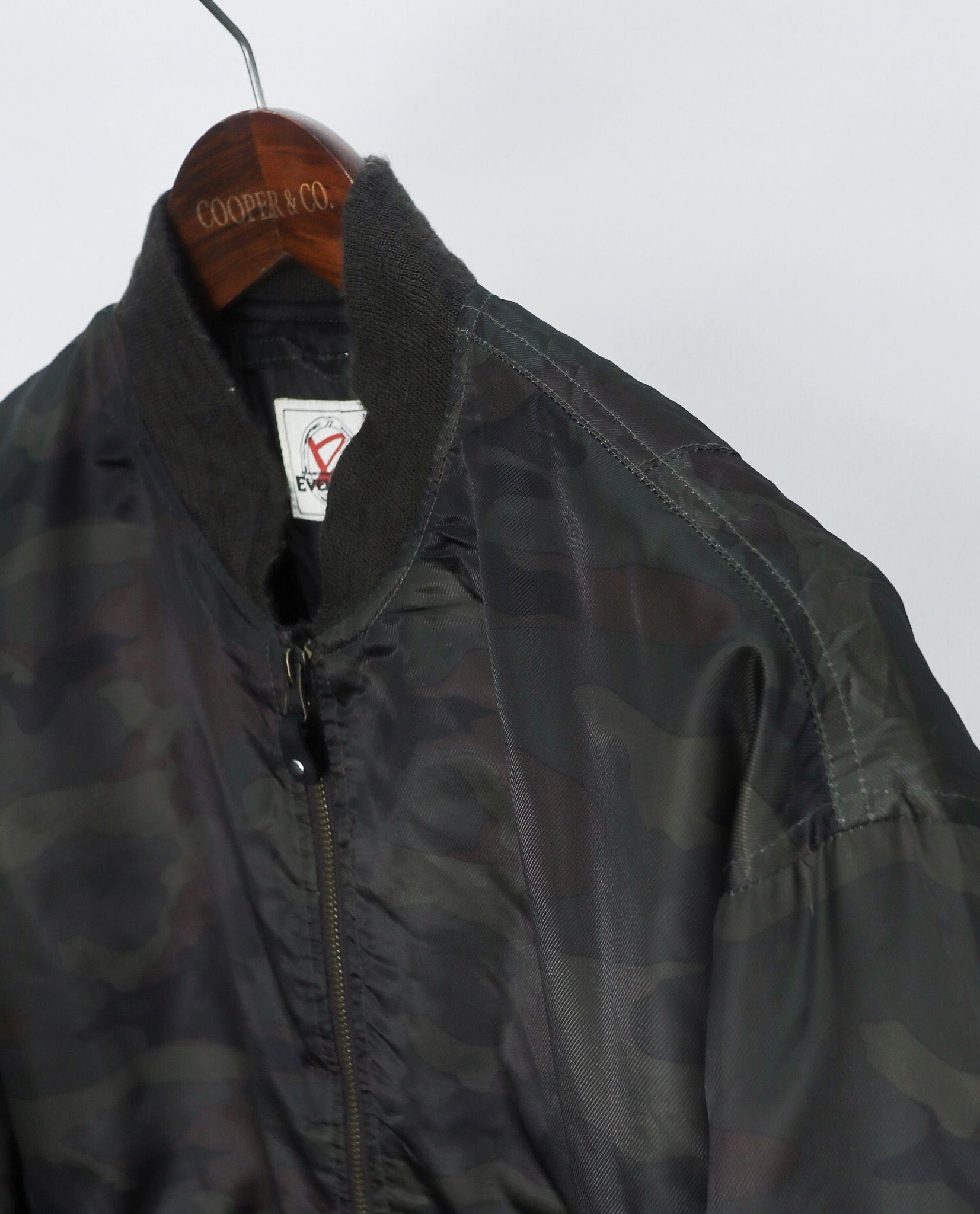 05.18.23 - VTG BOMBER JACKET - EVENRIVER