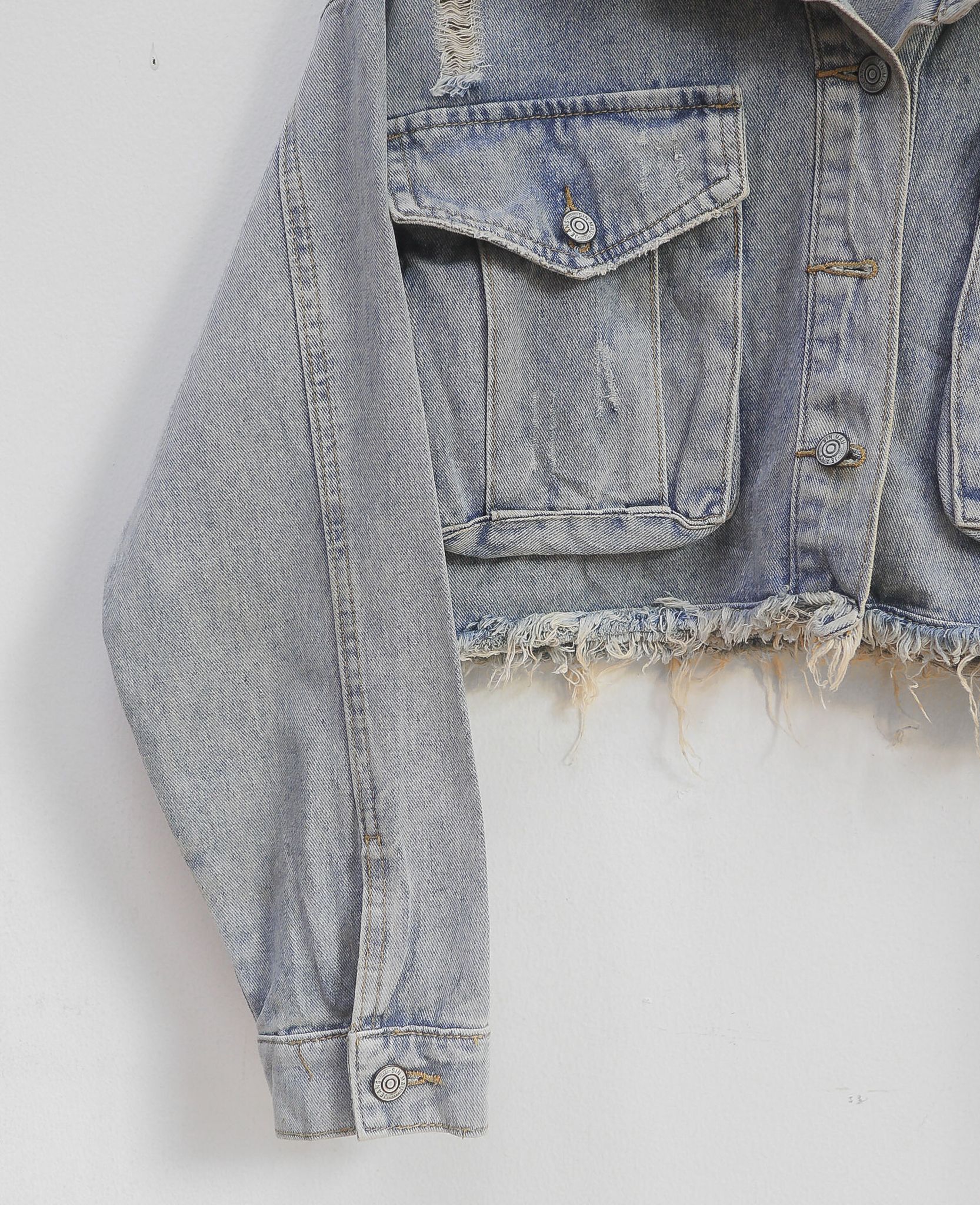 10.13.24 - VTG CROPPED DENIM JACKET - SIN MAU IS SEXY